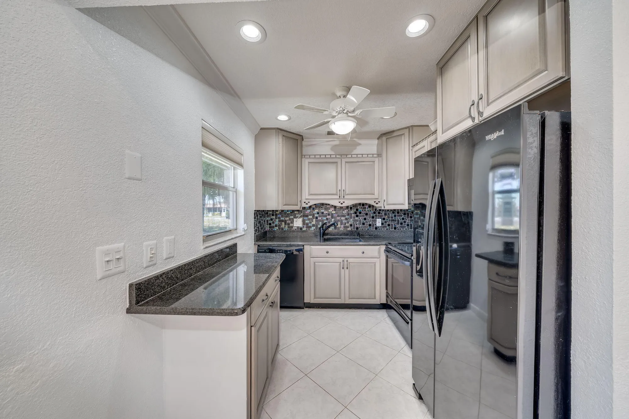 Property Slideshow image 12 of 35 | 8 valencia a, Delray Beach, FL, 33446