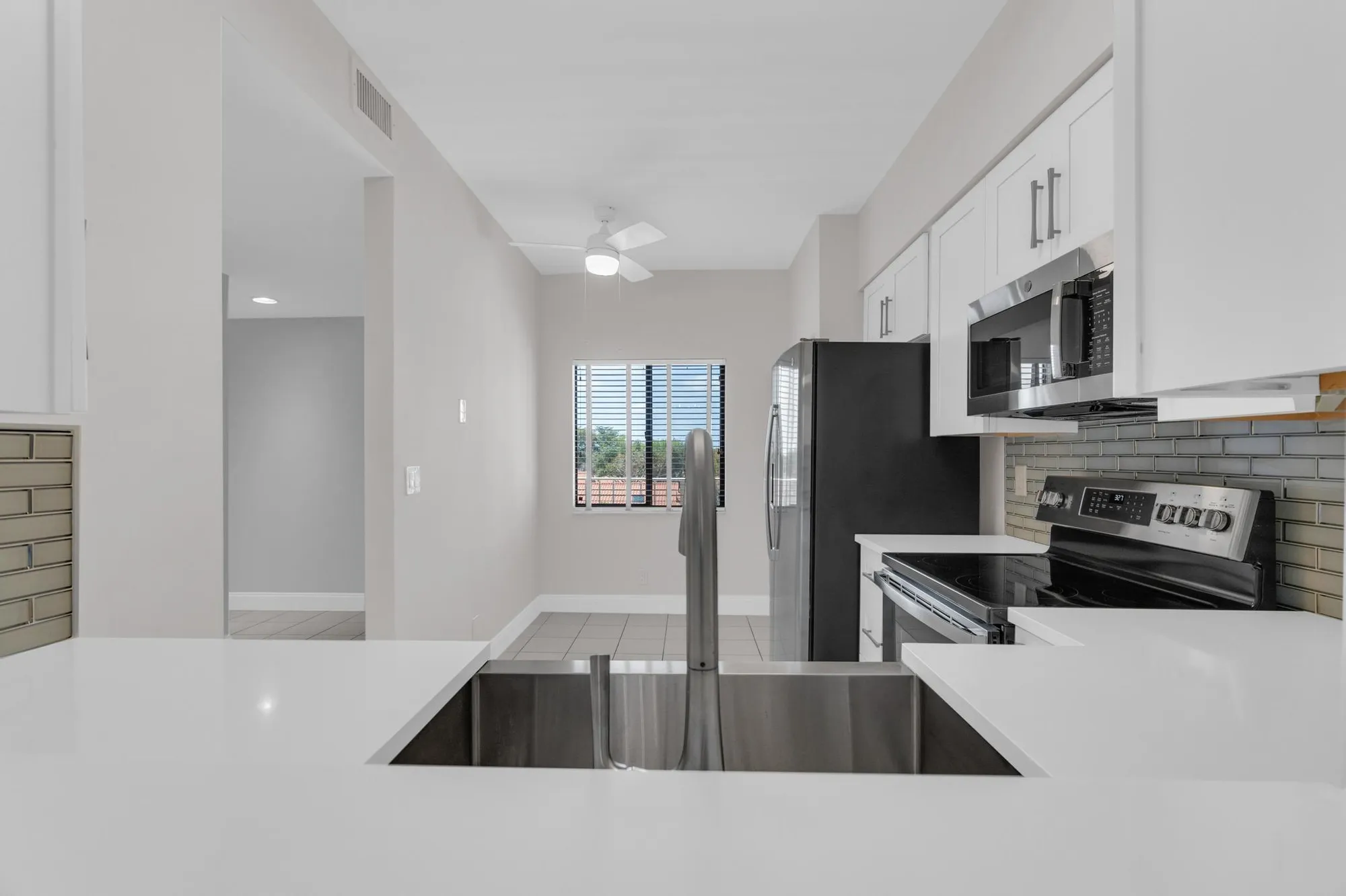 Property Slideshow image 1 of 23 | 6241 pointe regal 402 cir 402, Delray Beach, FL, 33484