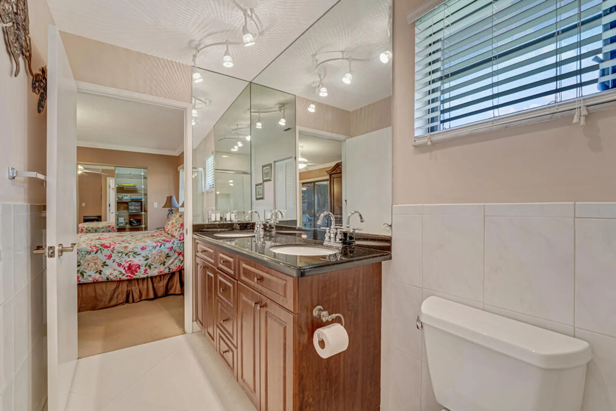 Property Slideshow image 22 of 47 | 6069 sunny pointe cir, Delray Beach, FL, 33484