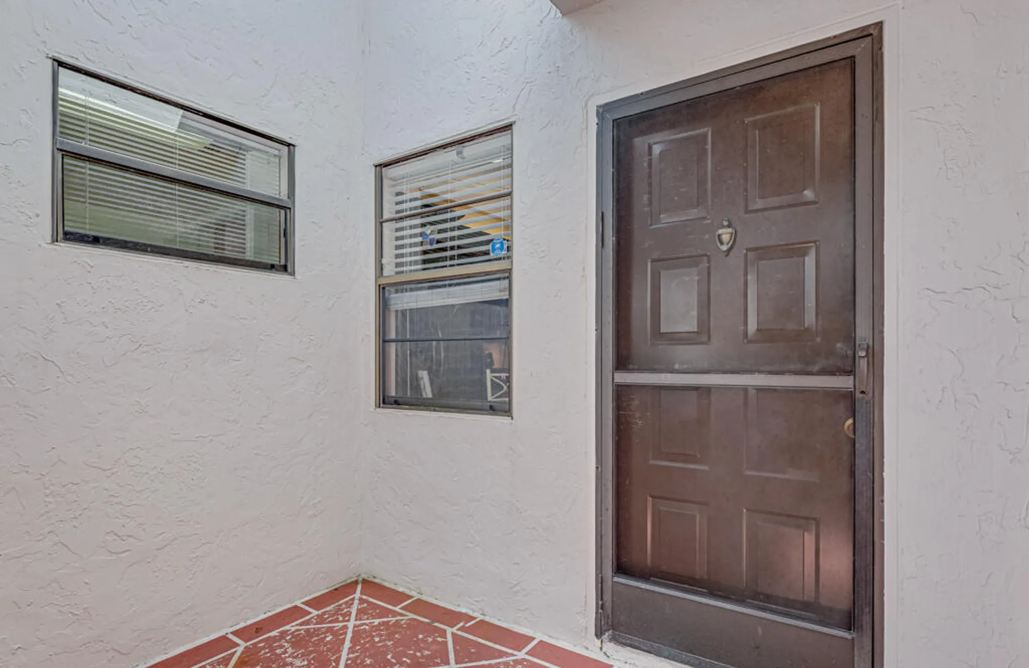Property Slideshow image 36 of 47 | 6069 sunny pointe cir, Delray Beach, FL, 33484