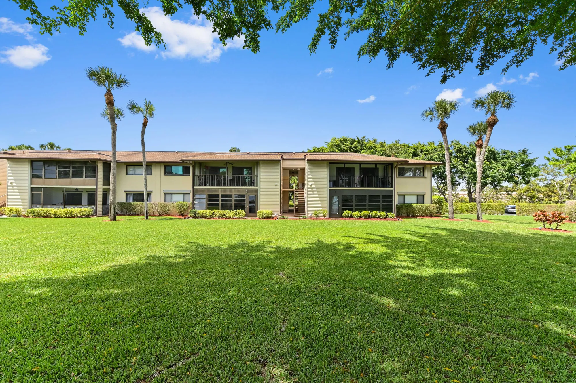 Property Slideshow image 21 of 55 | 15492 lakes of delray blvd apt 203, Delray Beach, FL, 33484