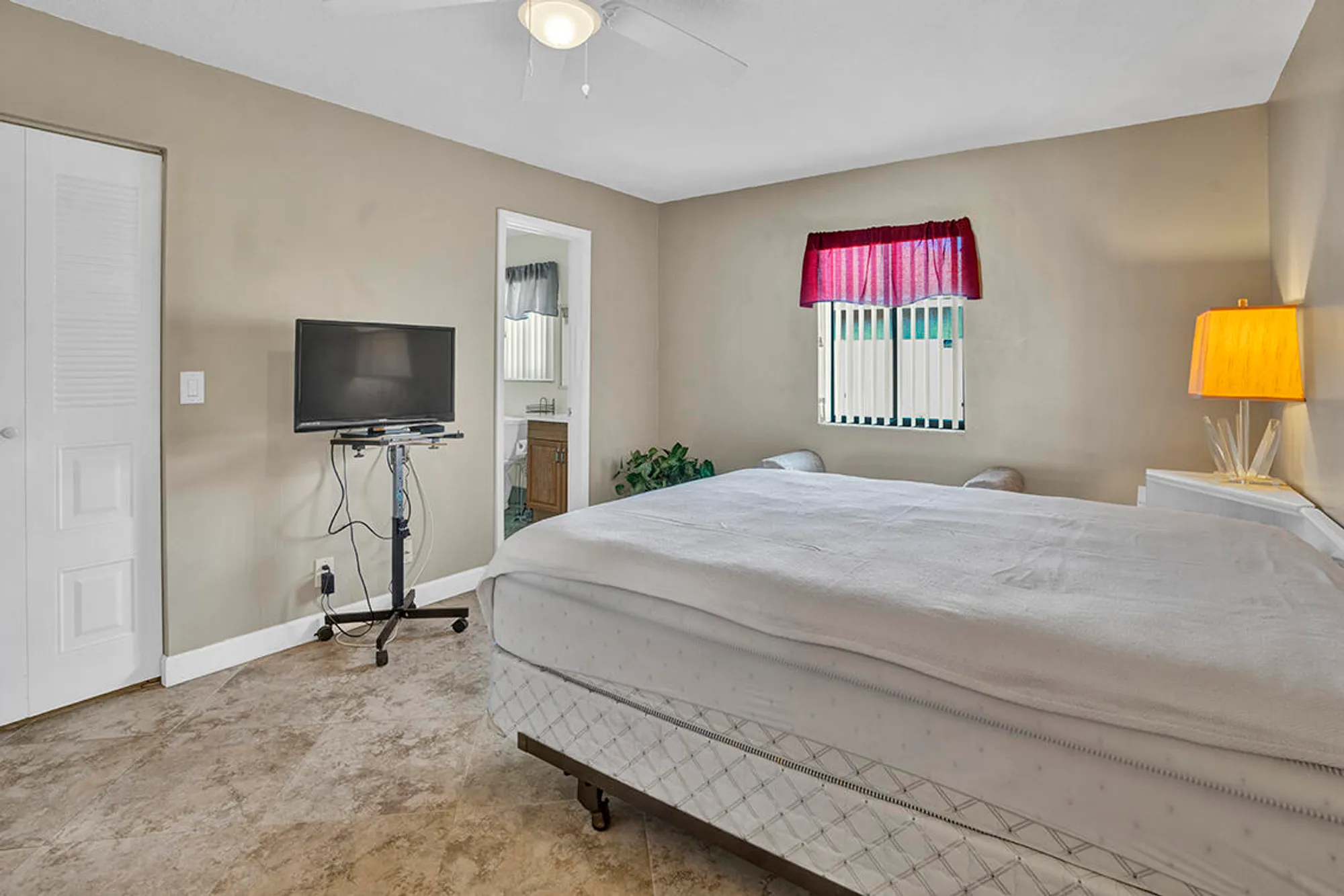 Property Slideshow image 17 of 43 | 6722 moonlit dr, Delray Beach, FL, 33446