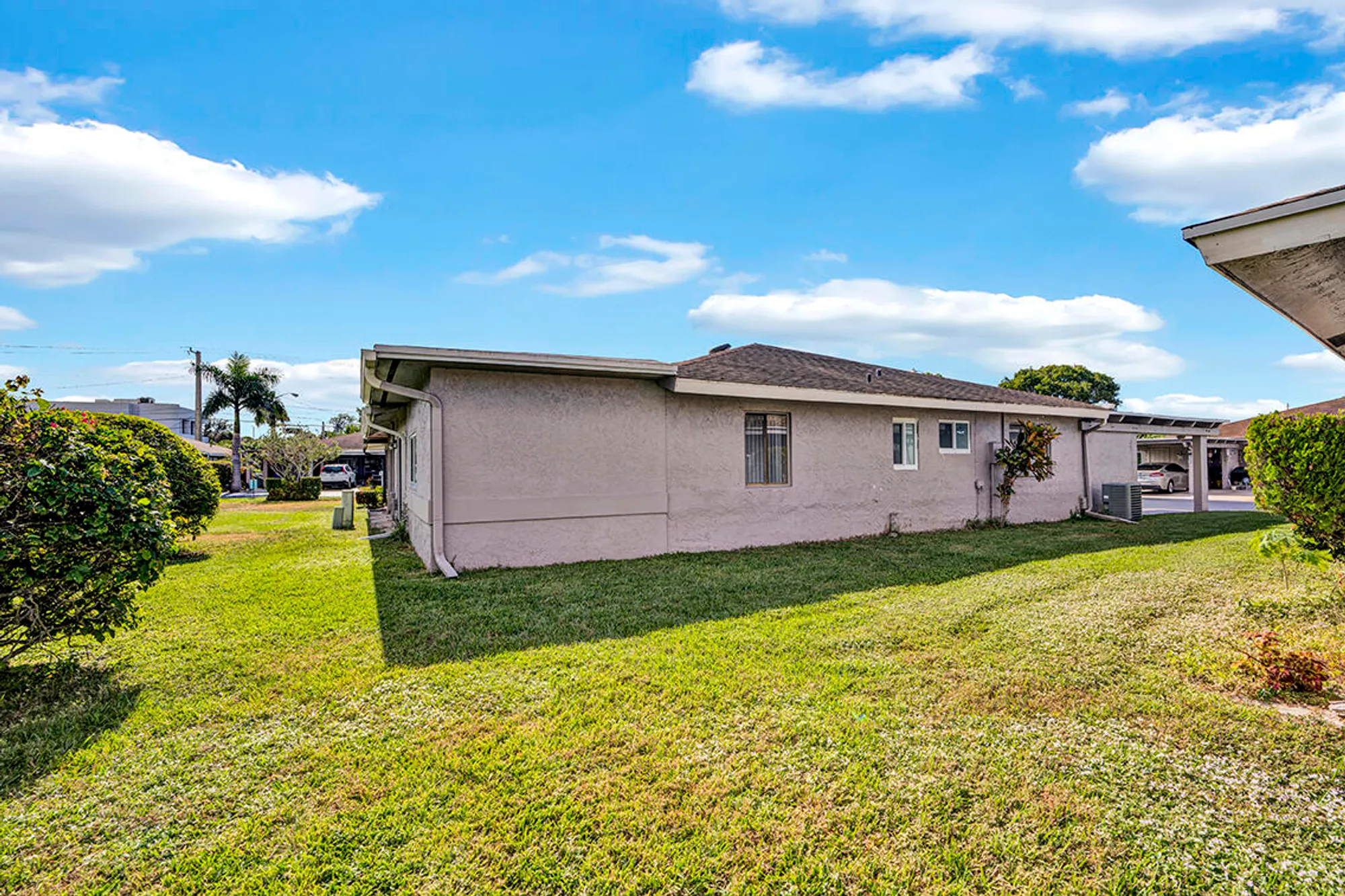 Property Slideshow image 28 of 43 | 6722 moonlit dr, Delray Beach, FL, 33446