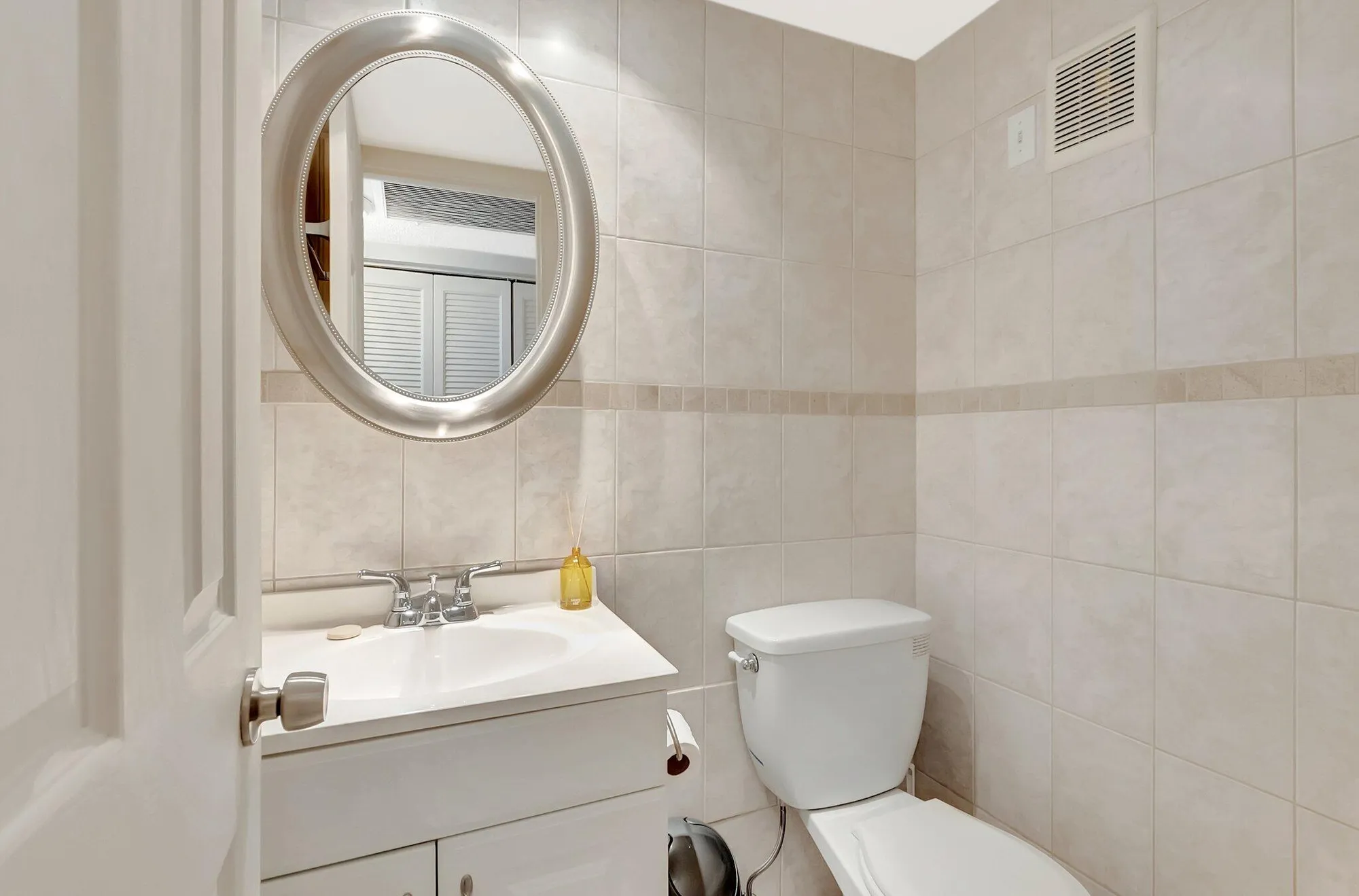 Property Slideshow image 11 of 75 | 2043 cambridge c, Deerfield Beach, FL, 33442