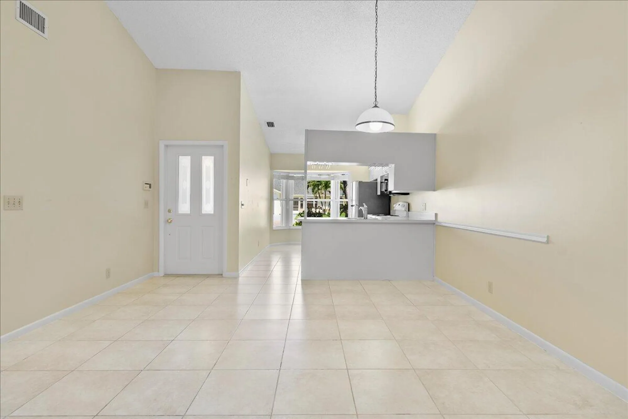 Property Slideshow image 9 of 41 | 10862 se sea pines cir, Hobe Sound, FL, 33455