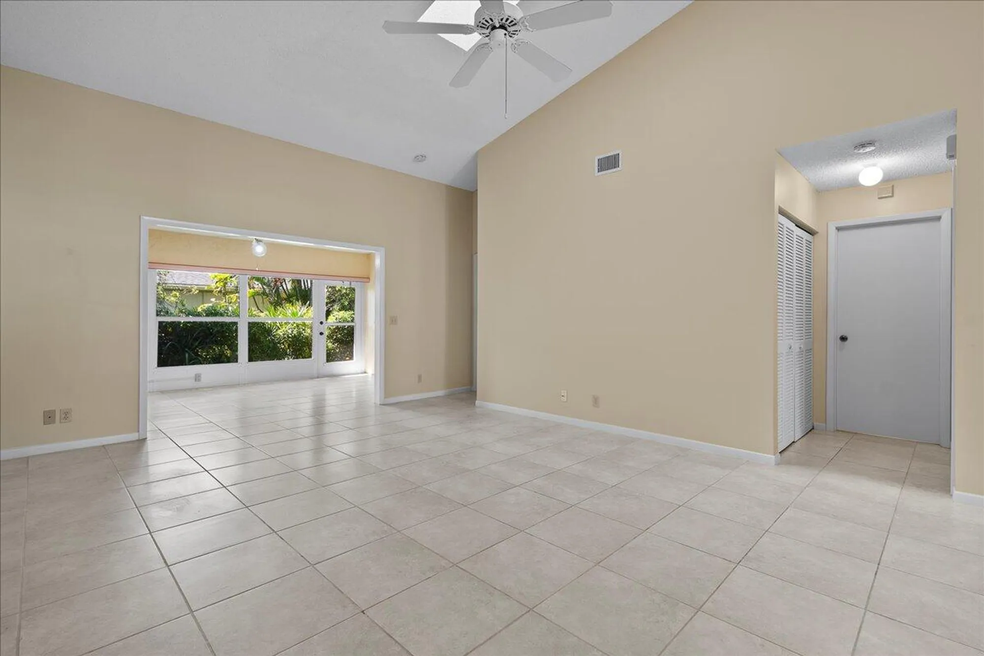 Property Slideshow image 14 of 41 | 10862 se sea pines cir, Hobe Sound, FL, 33455