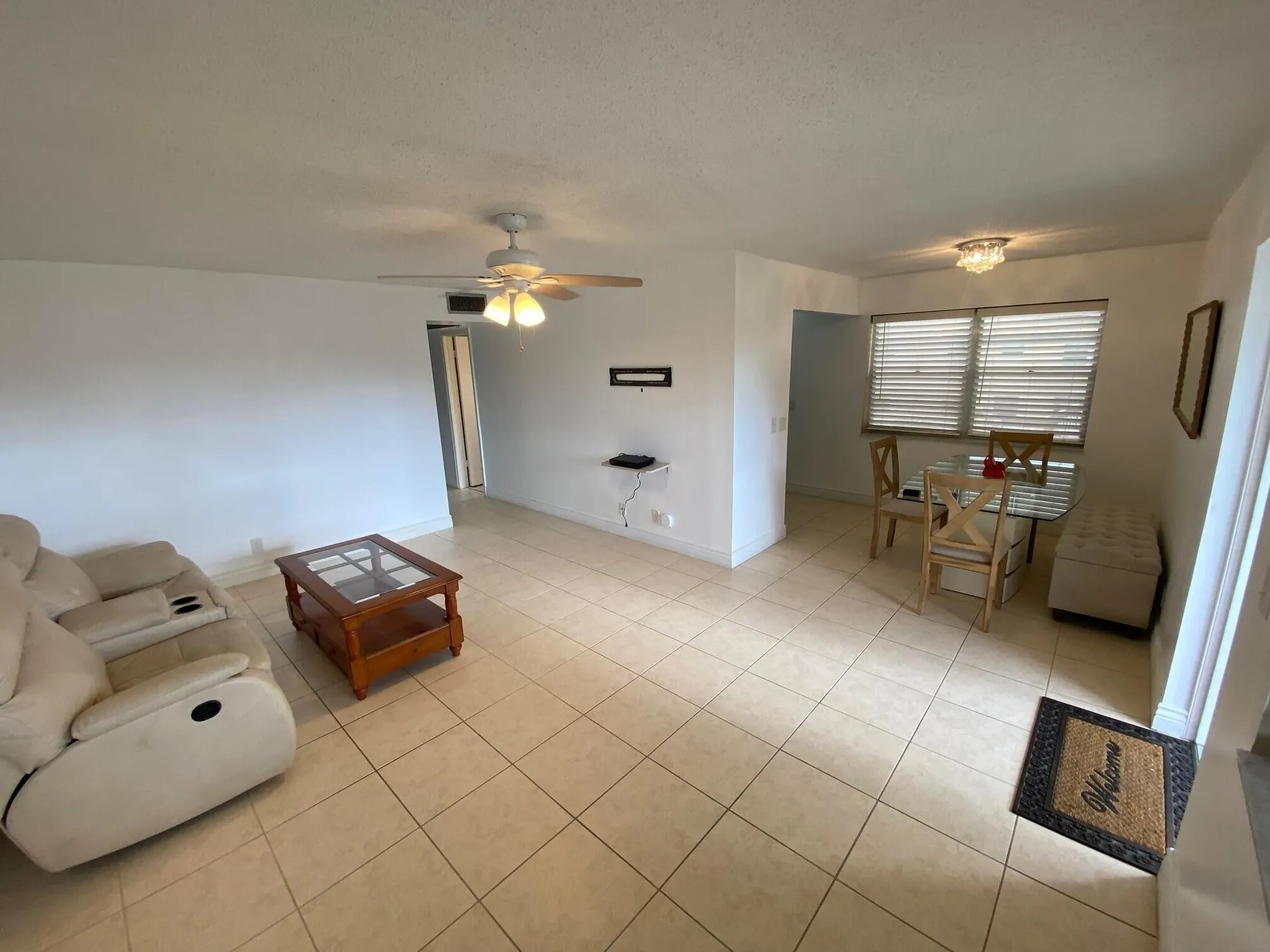Property Slideshow image 6 of 32 | 224 chatham k, West Palm Beach, FL, 33417