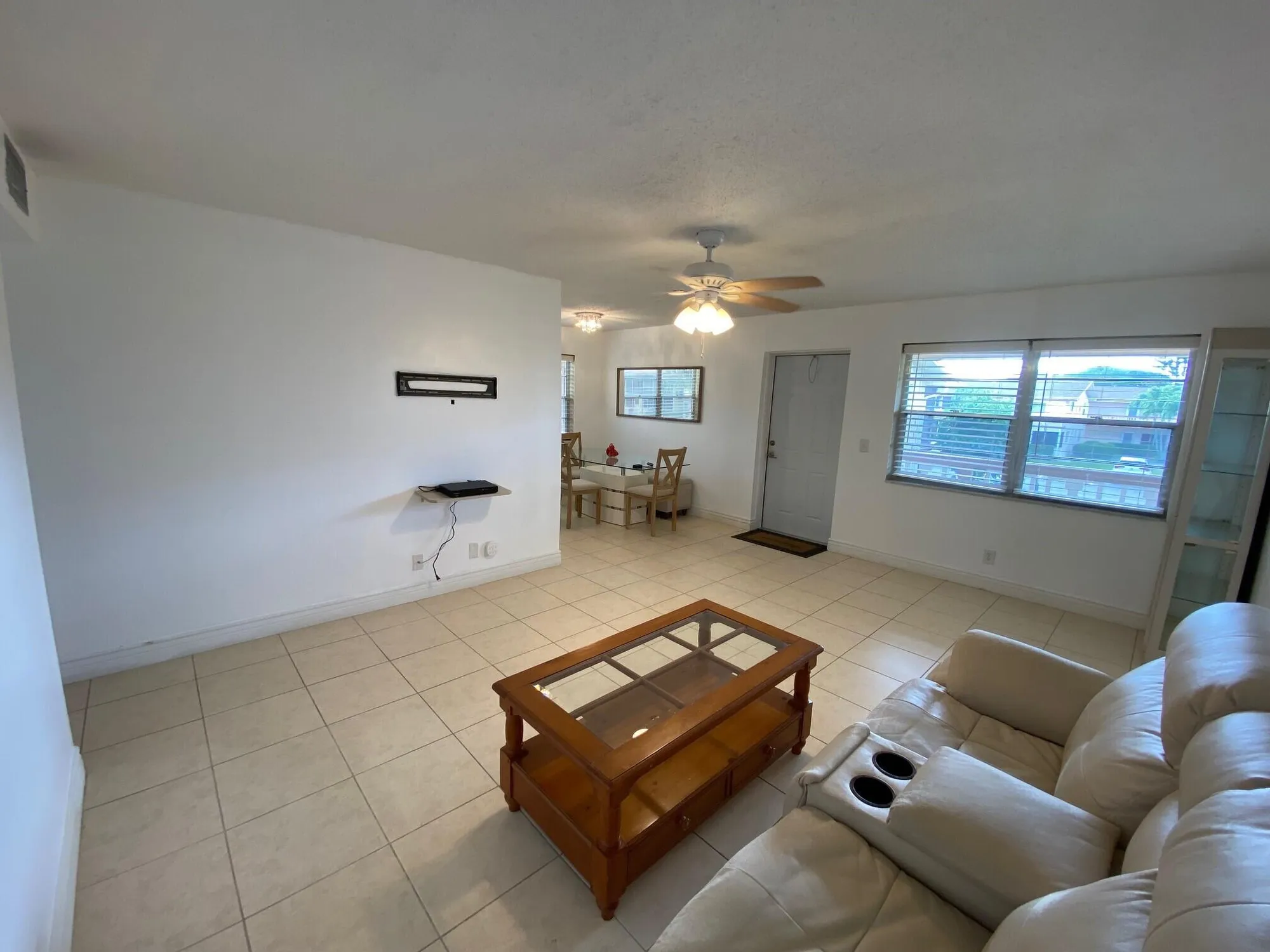 Property Slideshow image 5 of 32 | 224 chatham k, West Palm Beach, FL, 33417