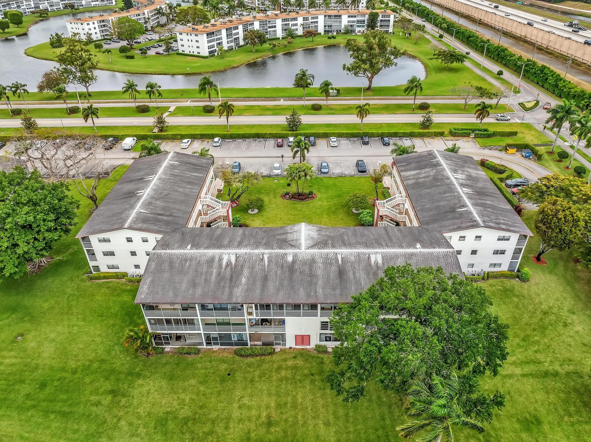 Property Slideshow image 58 of 60 | 576 fanshaw n # 576, Boca Raton, FL, 33434