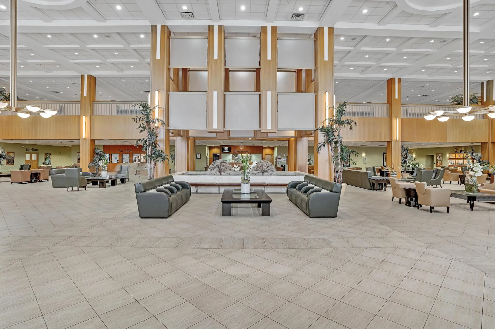 Property Slideshow image 47 of 60 | 576 fanshaw n # 576, Boca Raton, FL, 33434