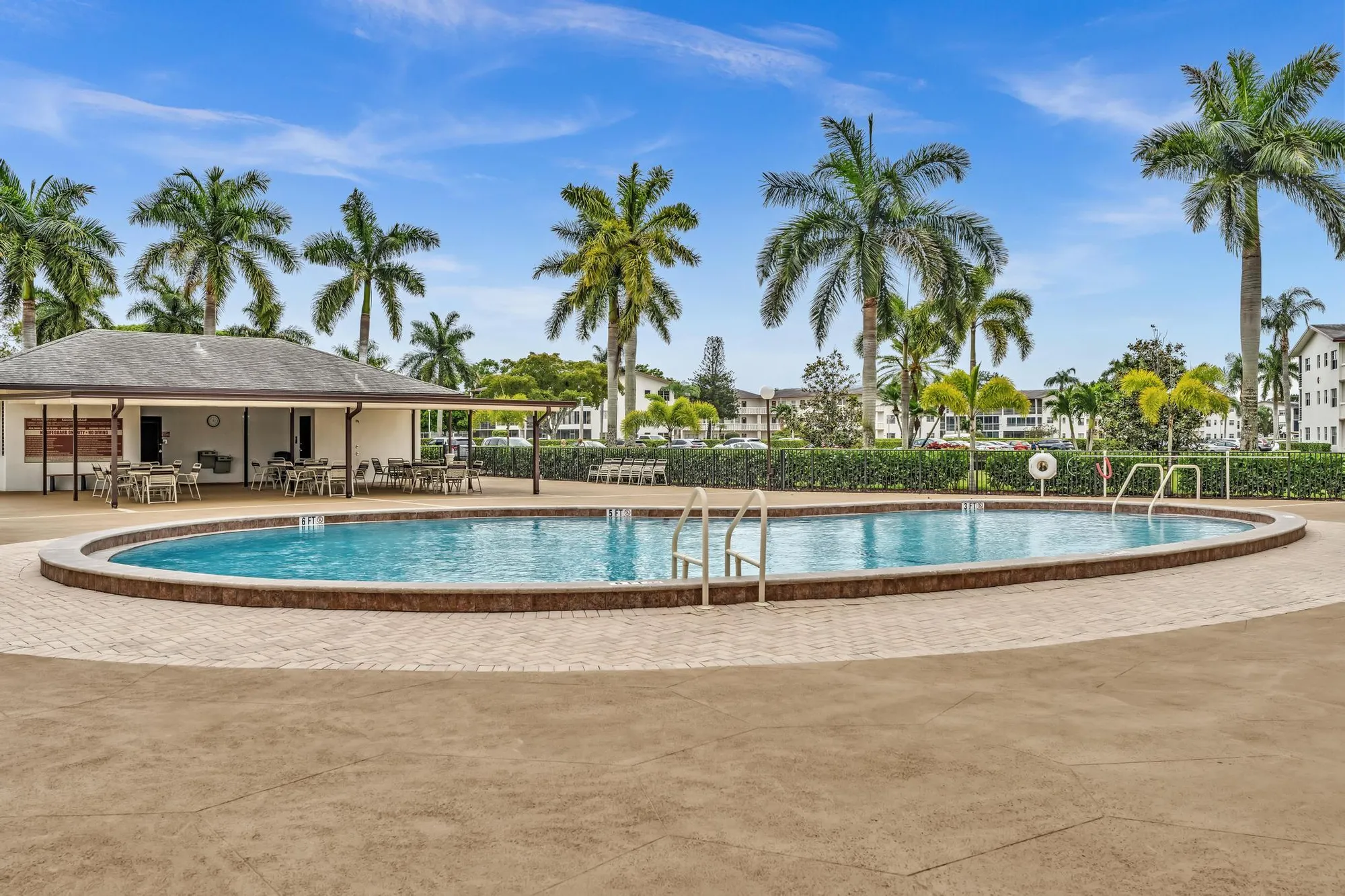 Property Slideshow image 31 of 60 | 576 fanshaw n # 576, Boca Raton, FL, 33434