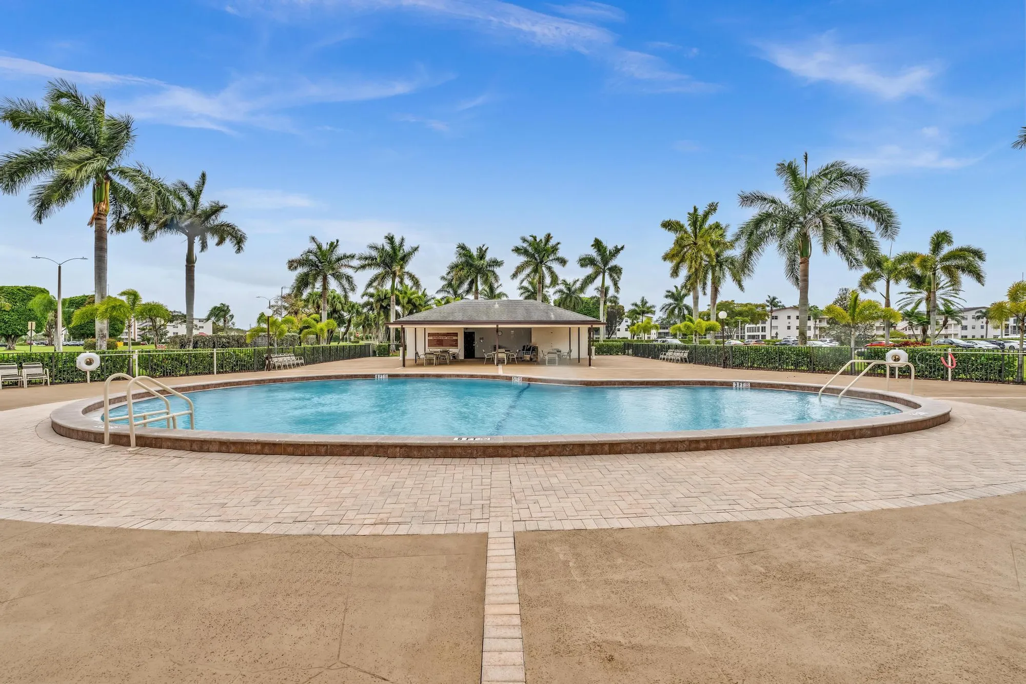 Property Slideshow image 32 of 60 | 576 fanshaw n # 576, Boca Raton, FL, 33434
