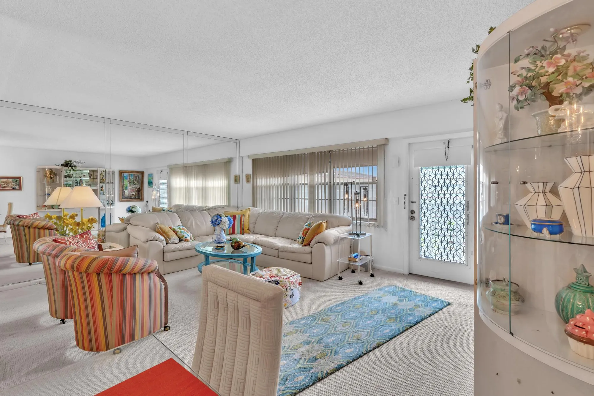 Property Slideshow image 6 of 60 | 576 fanshaw n # 576, Boca Raton, FL, 33434