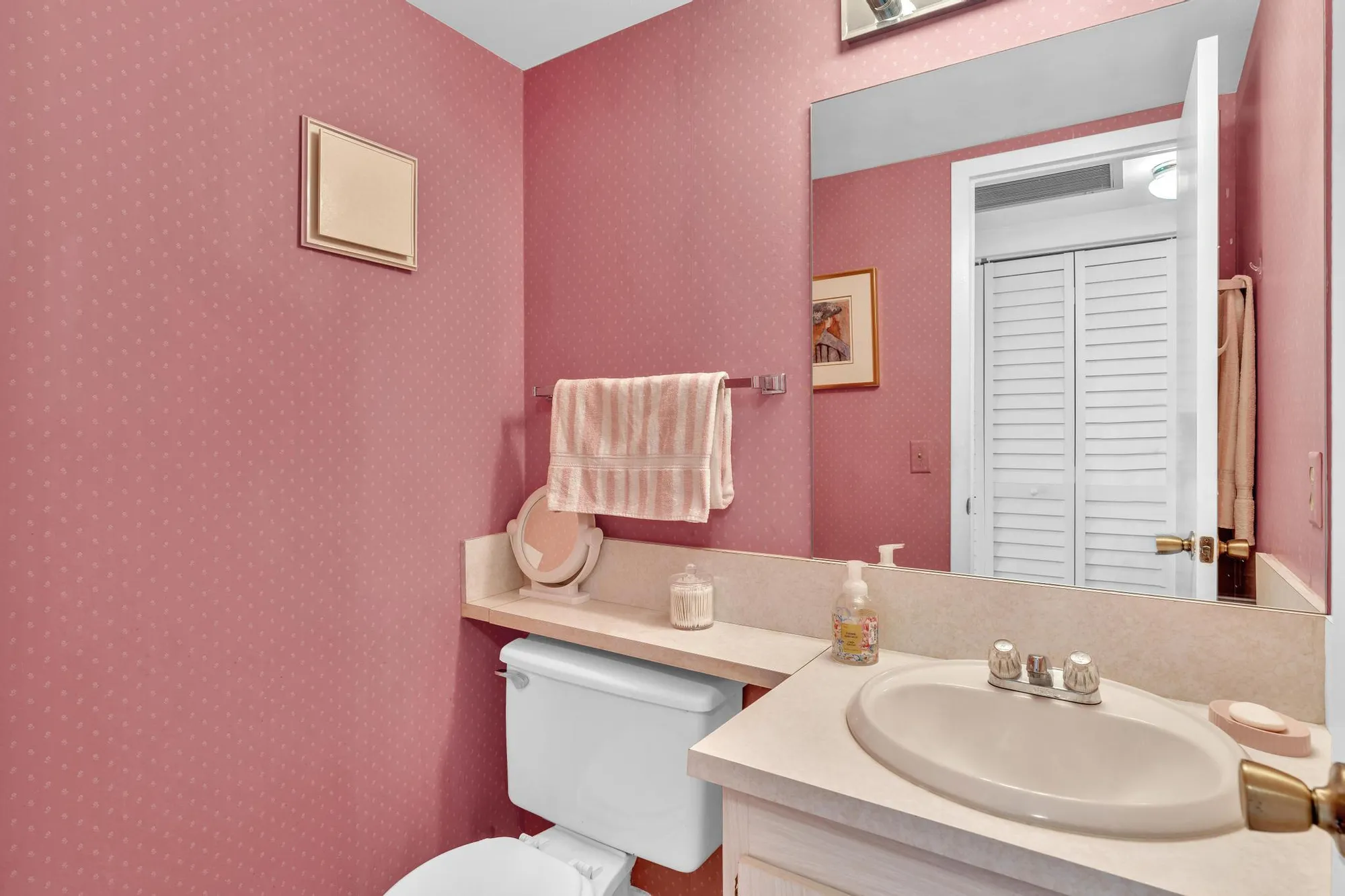 Property Slideshow image 15 of 60 | 576 fanshaw n # 576, Boca Raton, FL, 33434