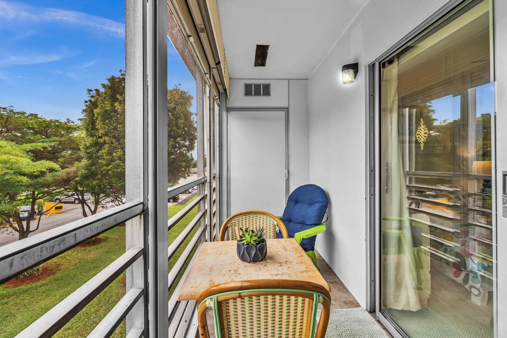 Property Slideshow image 22 of 60 | 576 fanshaw n # 576, Boca Raton, FL, 33434