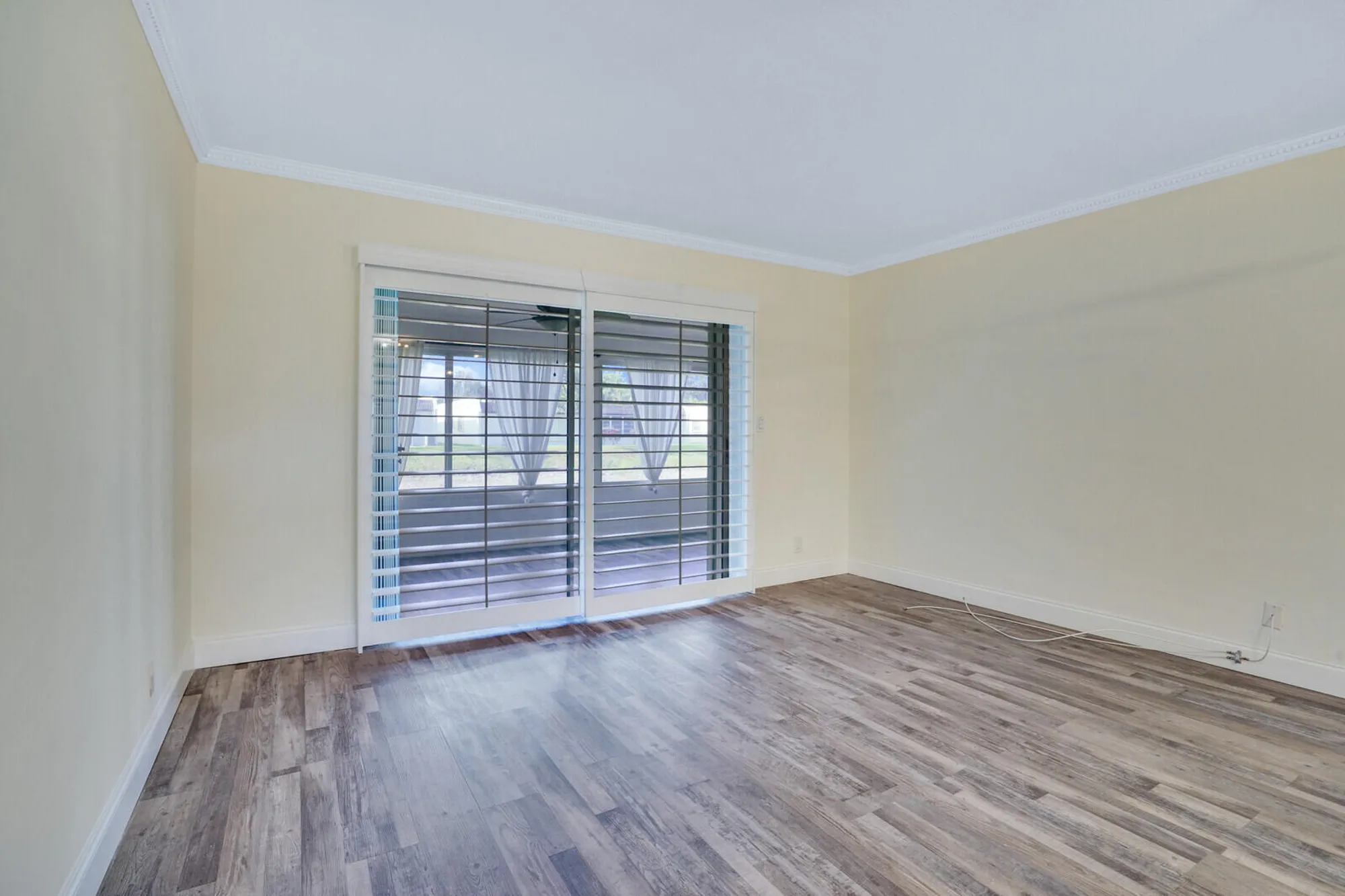 Property Slideshow image 7 of 45 | 122 lake rebecca dr, West Palm Beach, FL, 33411