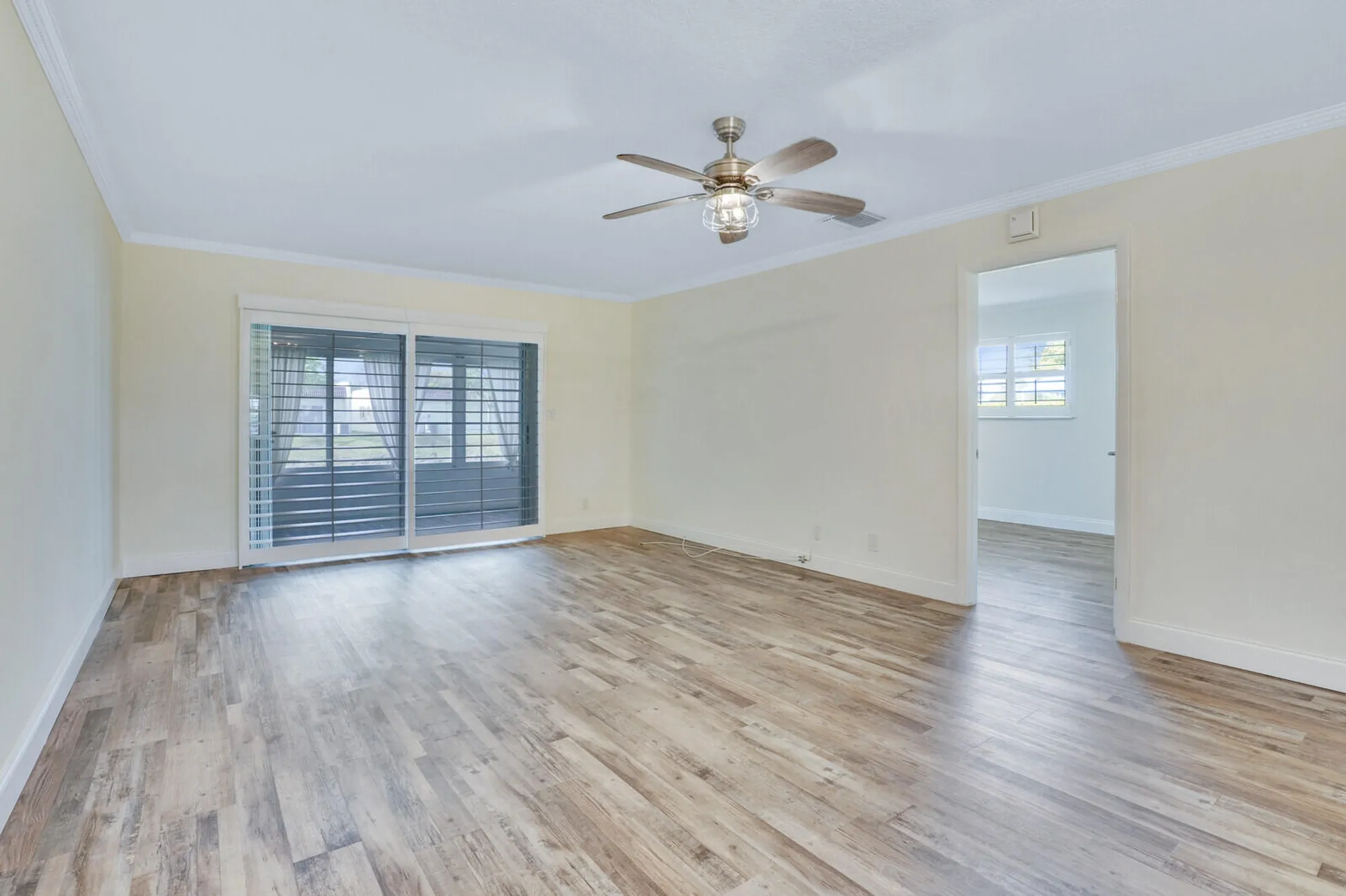 Property Slideshow image 11 of 45 | 122 lake rebecca dr, West Palm Beach, FL, 33411