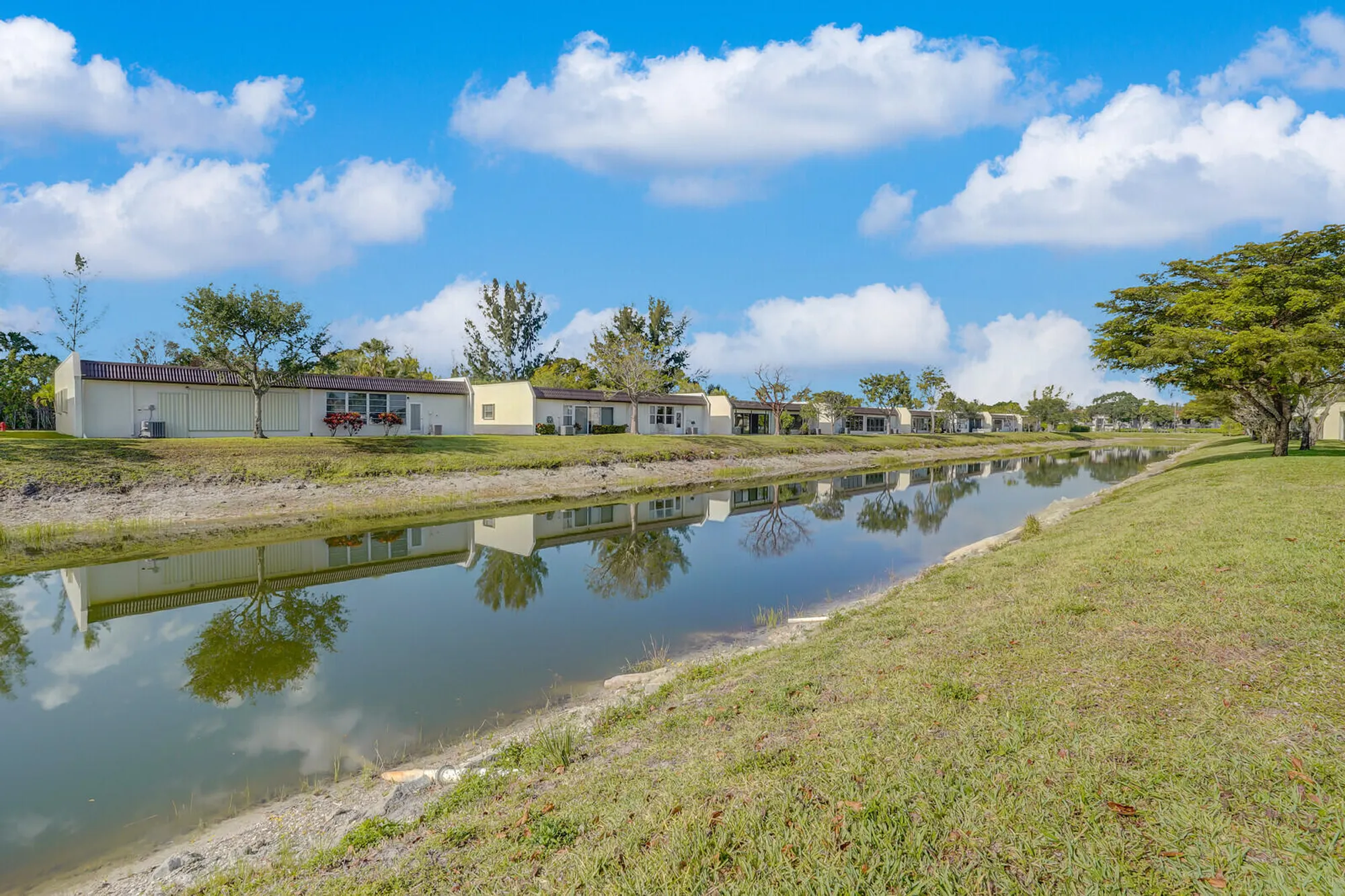 Property Slideshow image 36 of 45 | 122 lake rebecca dr, West Palm Beach, FL, 33411