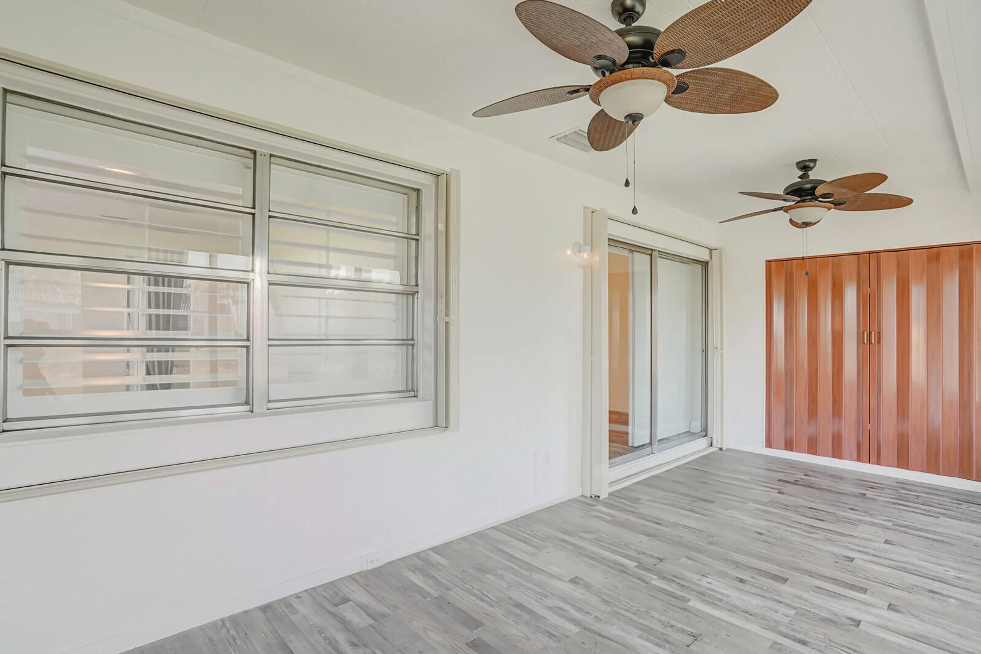 Property Slideshow image 27 of 45 | 122 lake rebecca dr, West Palm Beach, FL, 33411