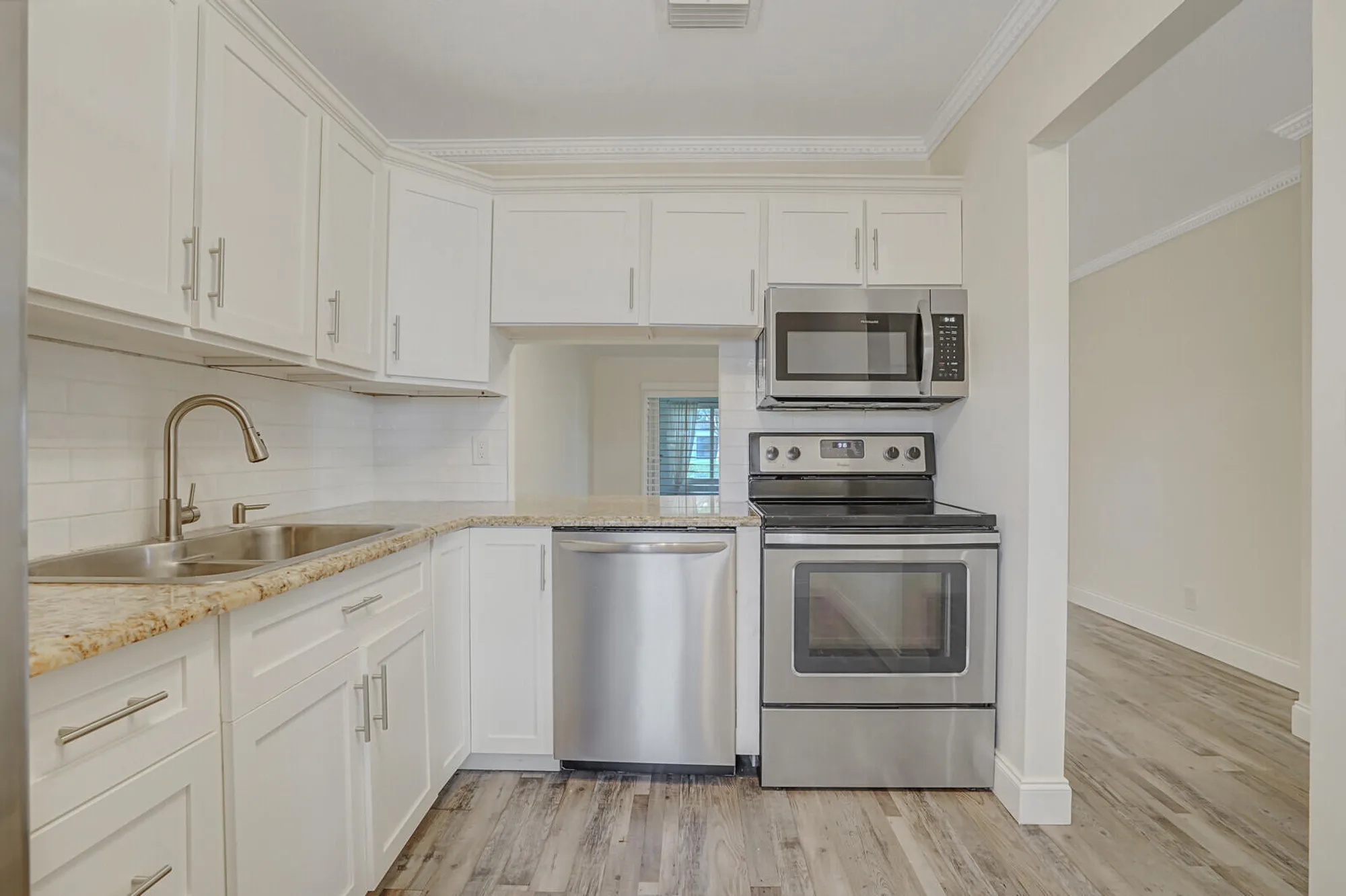 Property Slideshow image 13 of 45 | 122 lake rebecca dr, West Palm Beach, FL, 33411