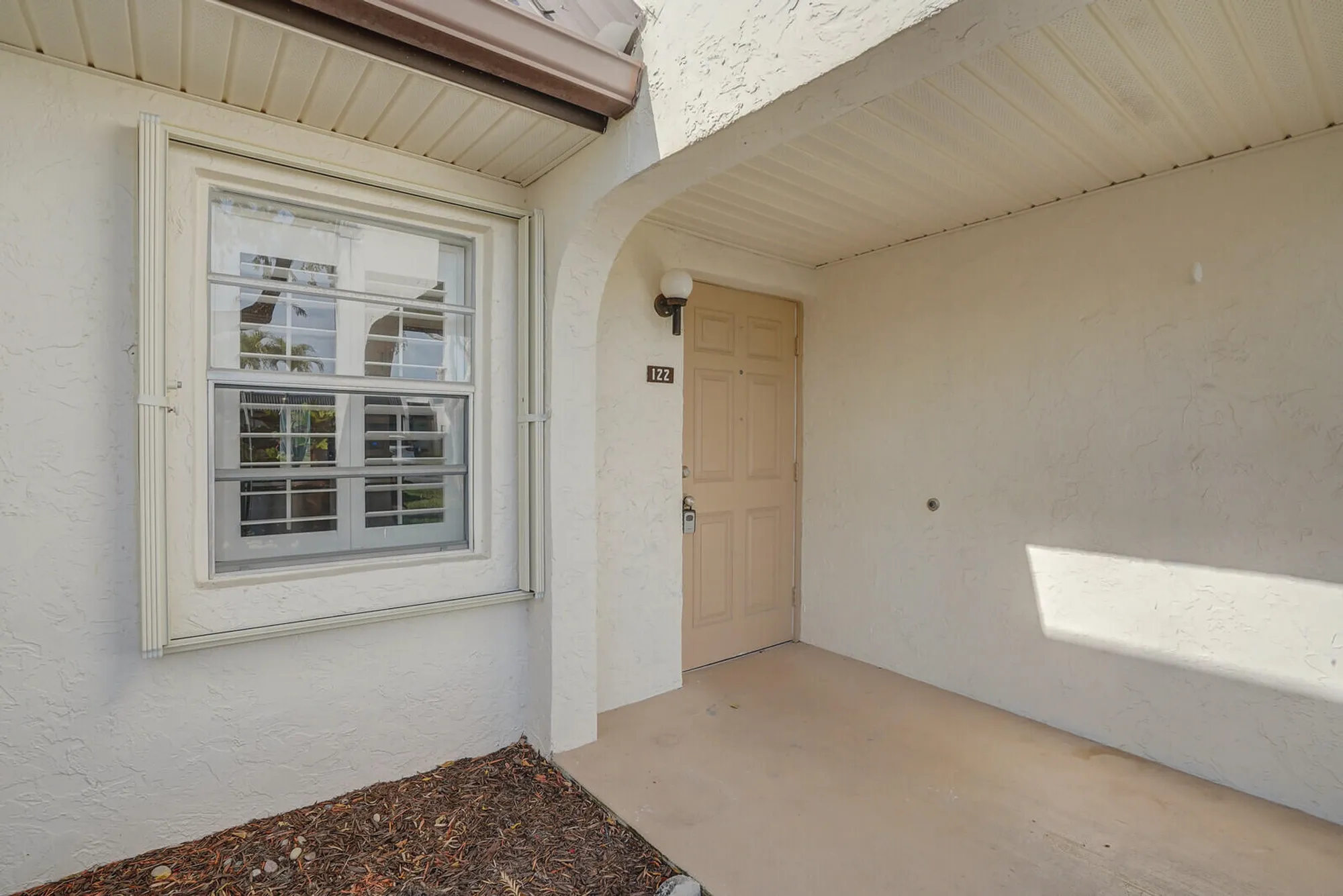 Property Slideshow image 3 of 45 | 122 lake rebecca dr, West Palm Beach, FL, 33411