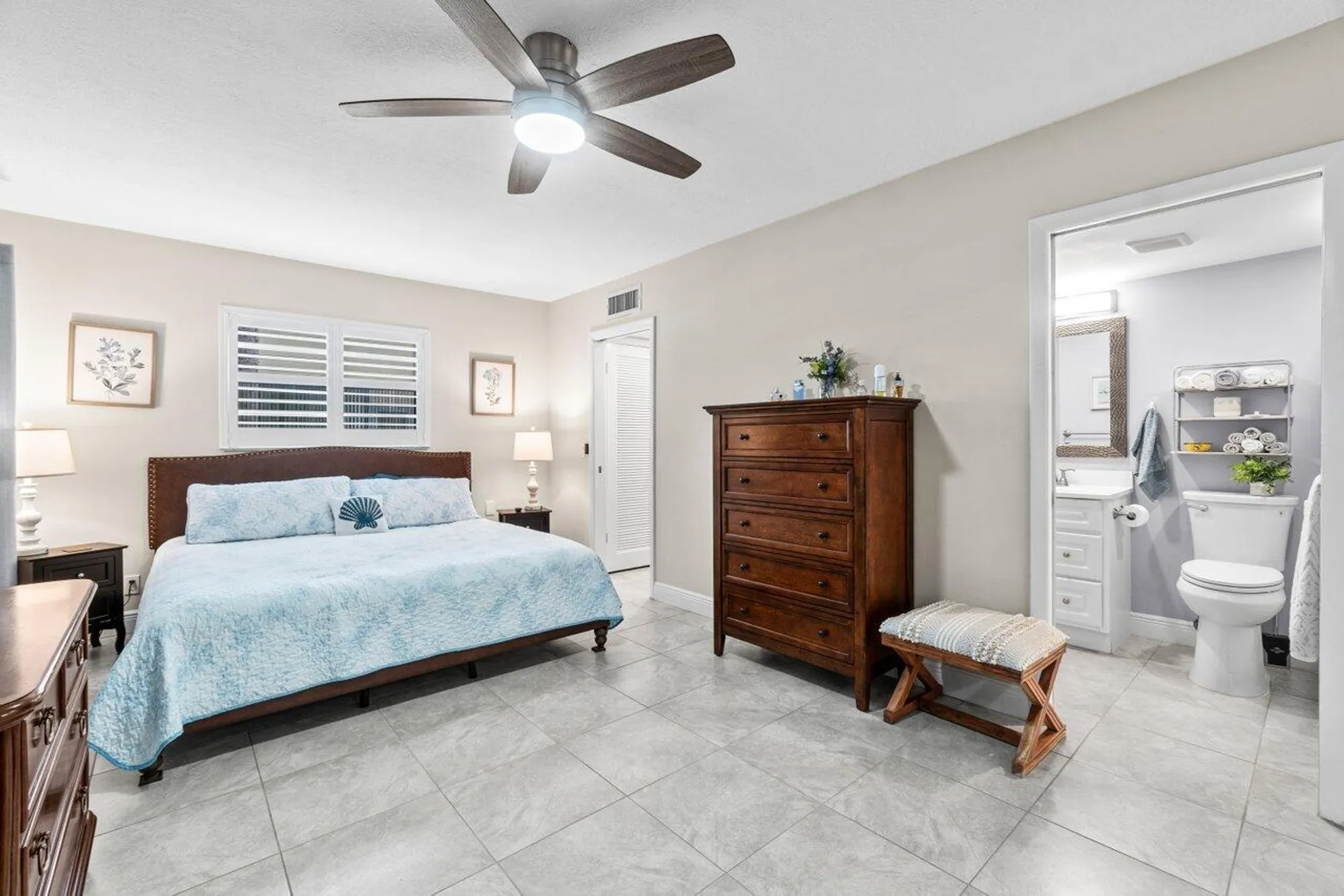 Property Slideshow image 15 of 33 | 201 normandy e unit e, Delray Beach, FL, 33484