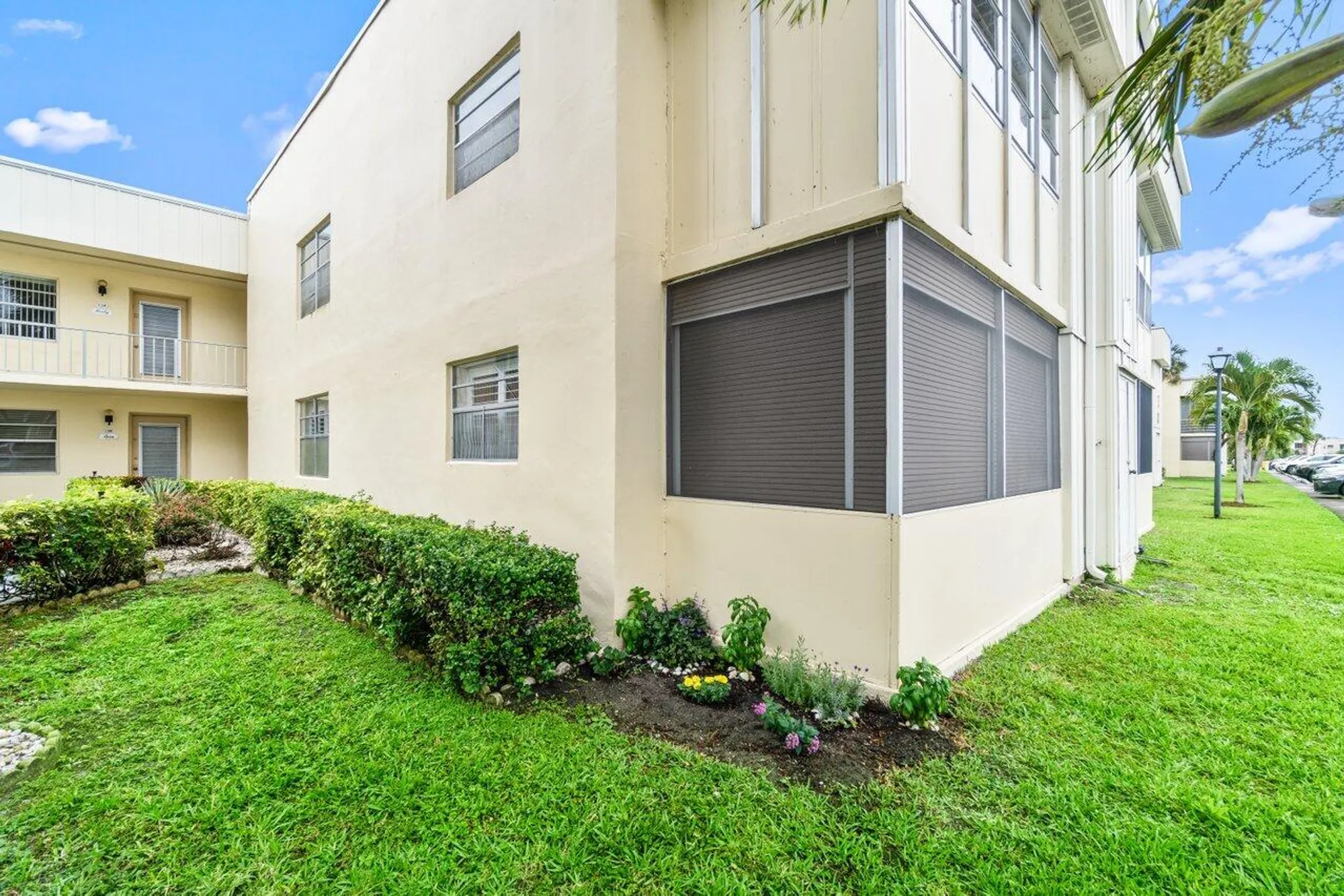 Property Slideshow image 20 of 33 | 201 normandy e unit e, Delray Beach, FL, 33484