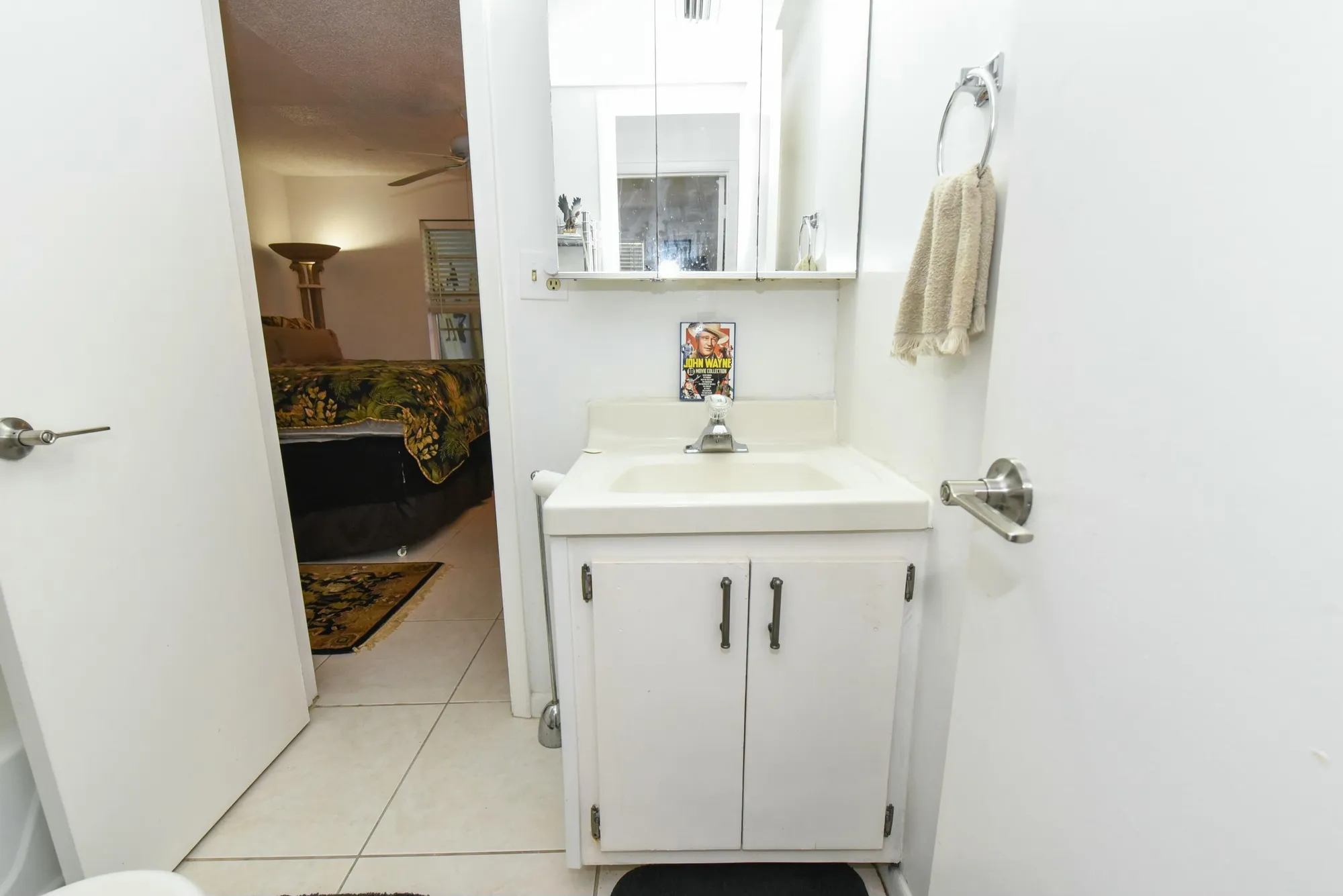 Property Slideshow image 18 of 53 | 1999 sw palm city rd b, Stuart, FL, 34994