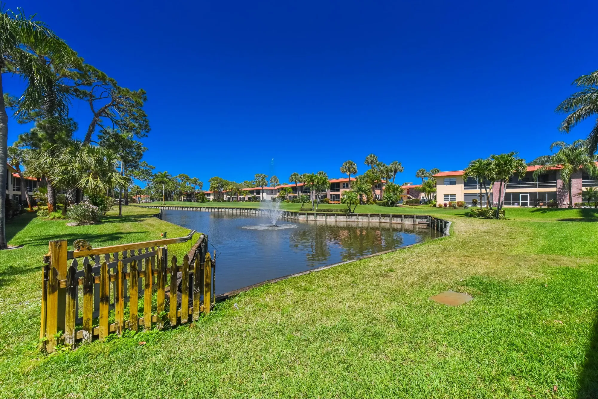 Property Slideshow image 31 of 53 | 1999 sw palm city rd b, Stuart, FL, 34994