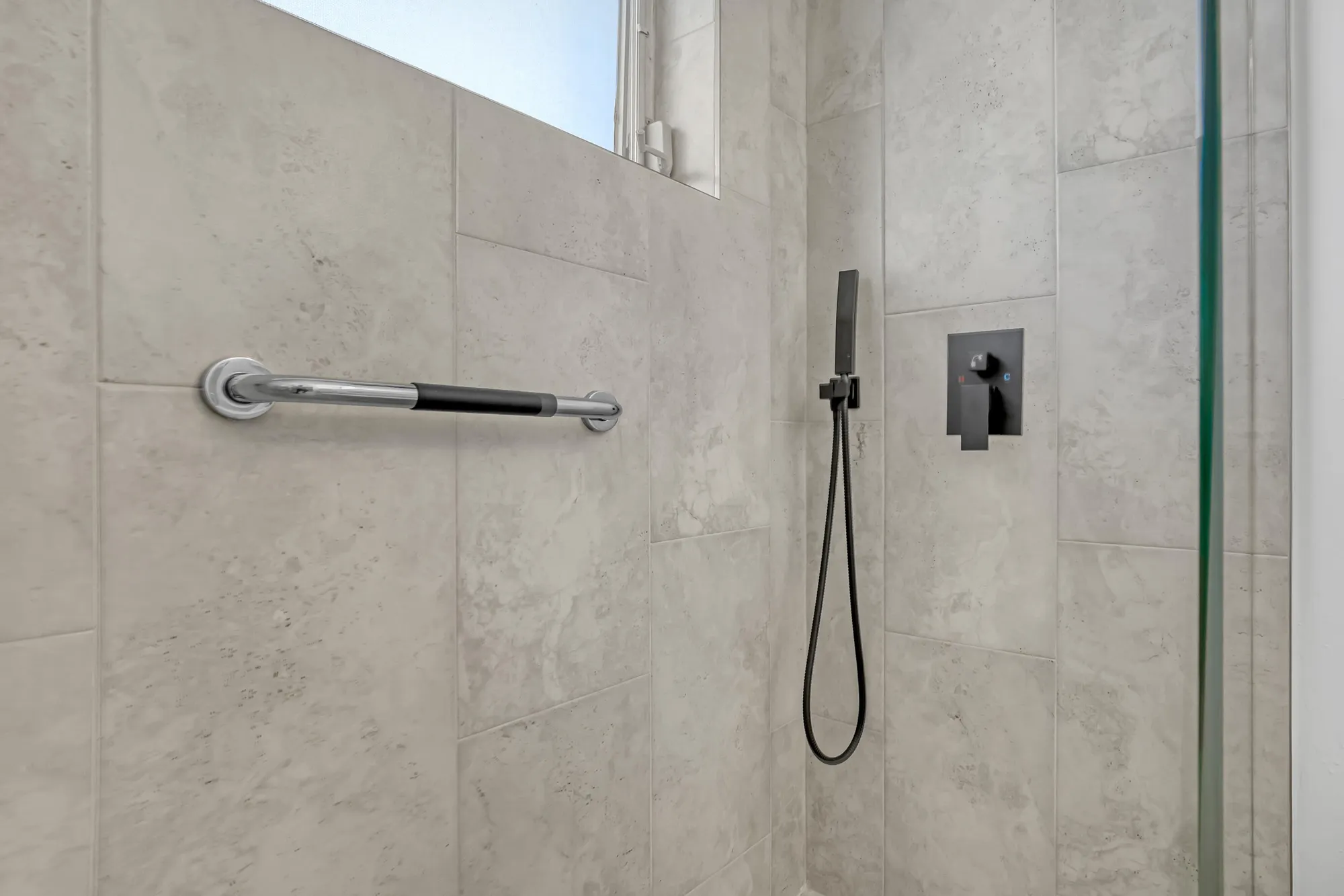 Property Slideshow image 23 of 48 | 2894 crosley dr g, West Palm Beach, FL, 33415