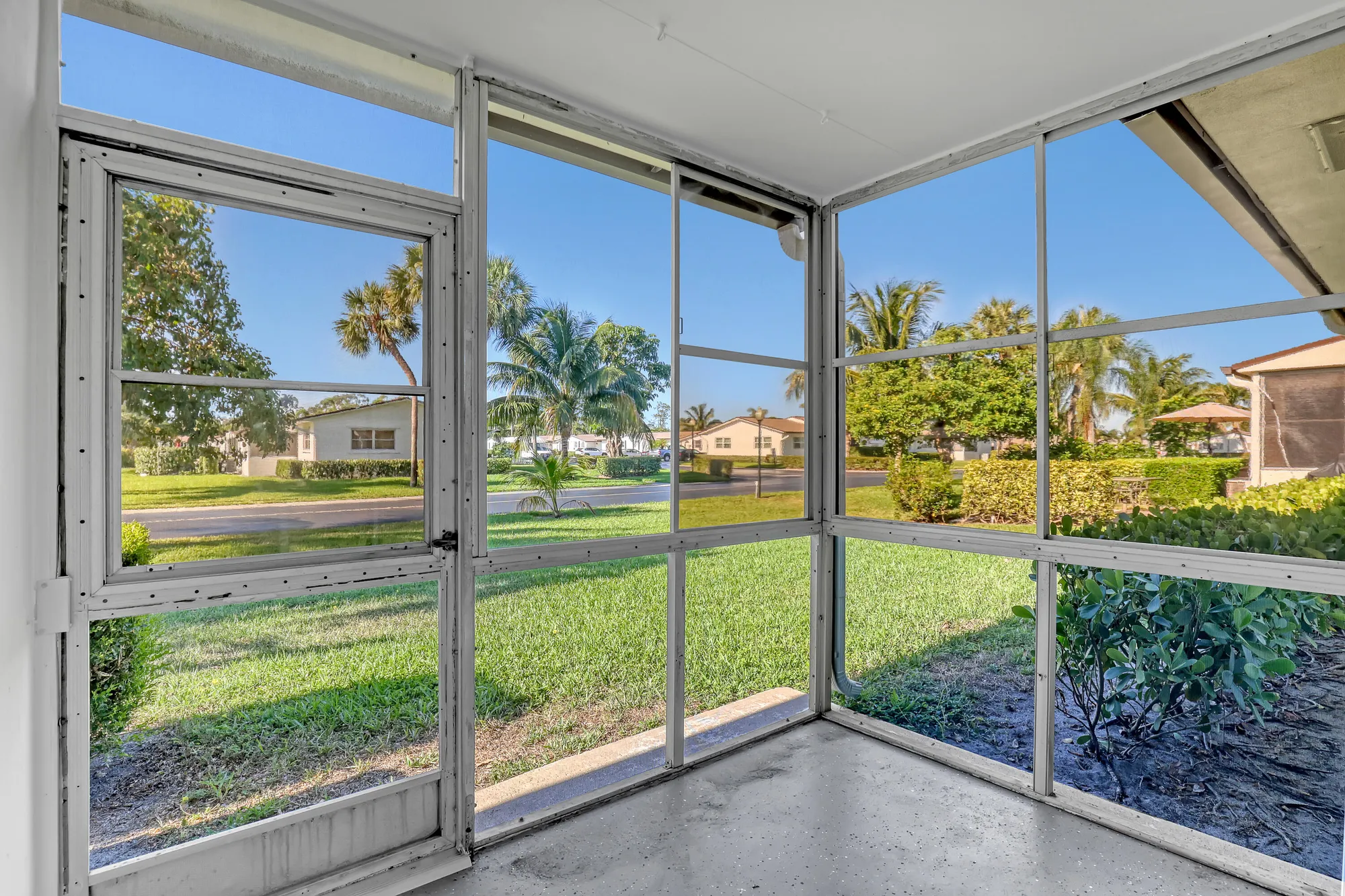 Property Slideshow image 25 of 48 | 2894 crosley dr g, West Palm Beach, FL, 33415