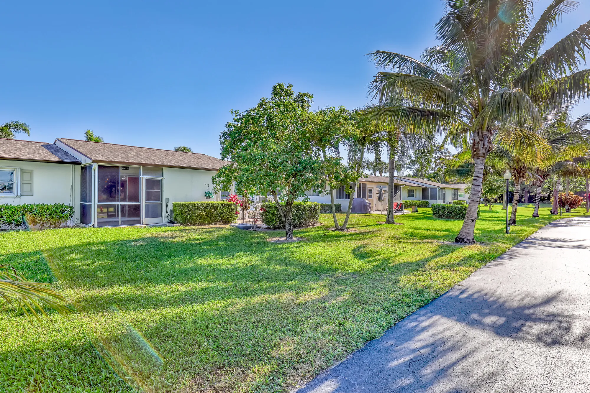 Property Slideshow image 27 of 48 | 2894 crosley dr g, West Palm Beach, FL, 33415