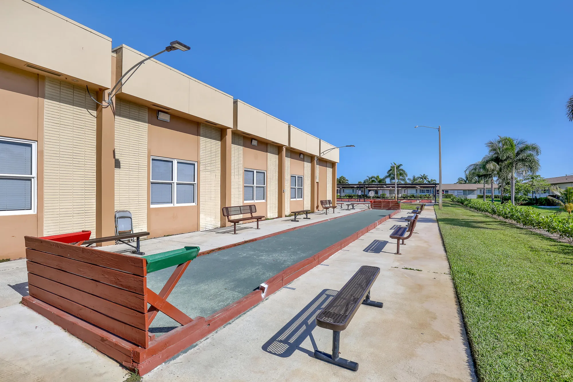 Property Slideshow image 45 of 48 | 2894 crosley dr g, West Palm Beach, FL, 33415