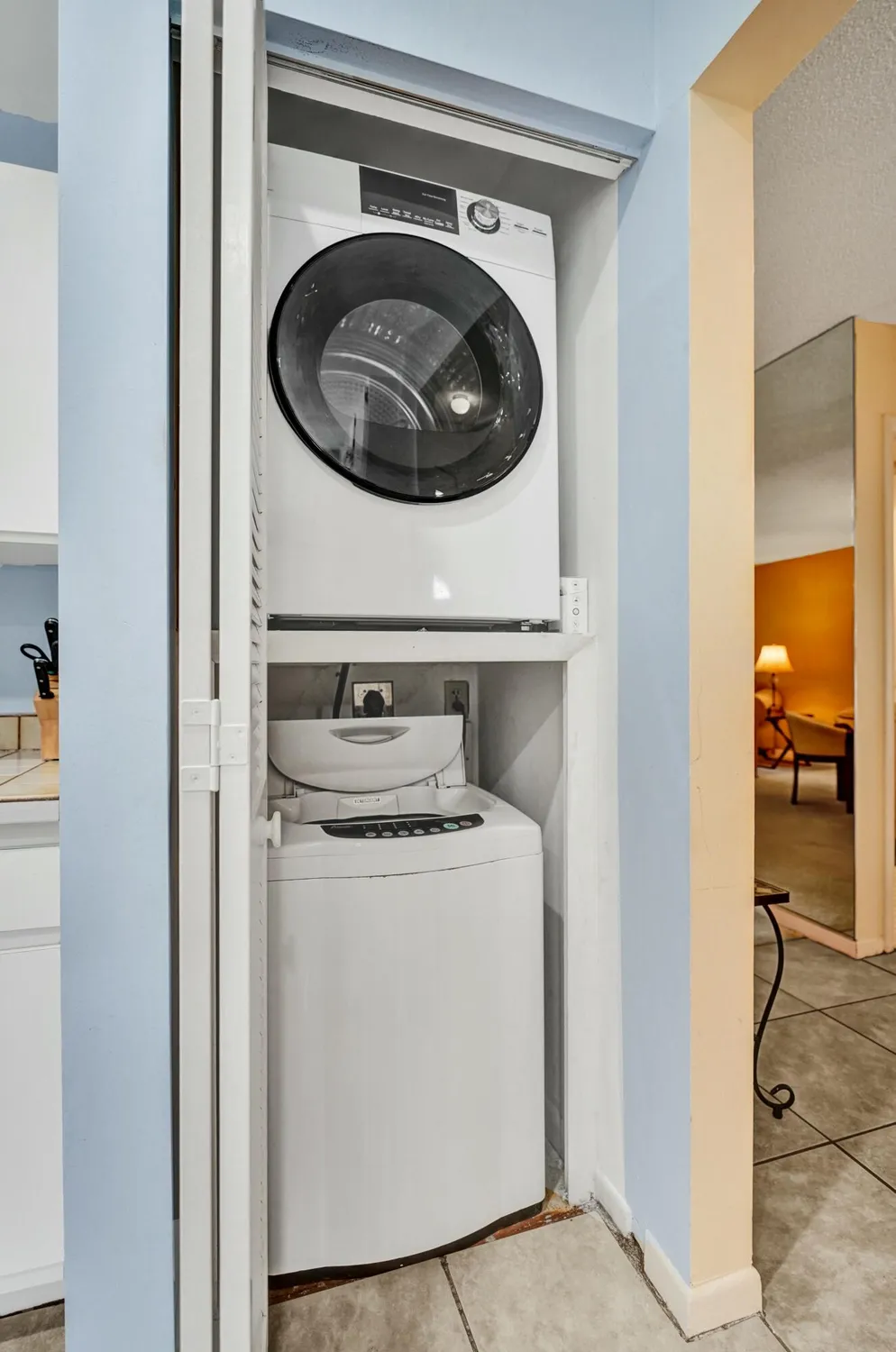 Property Slideshow image 9 of 64 | 19 stratford dr f, Boynton Beach, FL, 33436