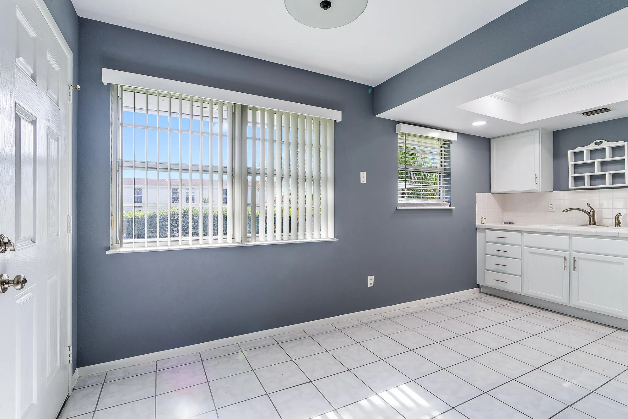 Property Slideshow image 6 of 19 | 2929 se ocean blvd m10, Stuart, FL, 34996