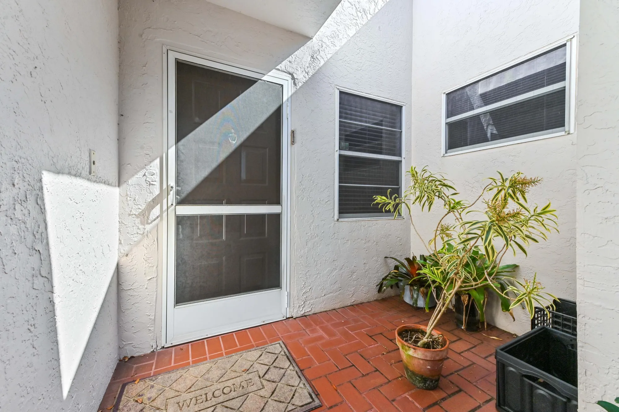 Property Slideshow image 4 of 75 | 6040 waldwick cir, Delray Beach, FL, 33484