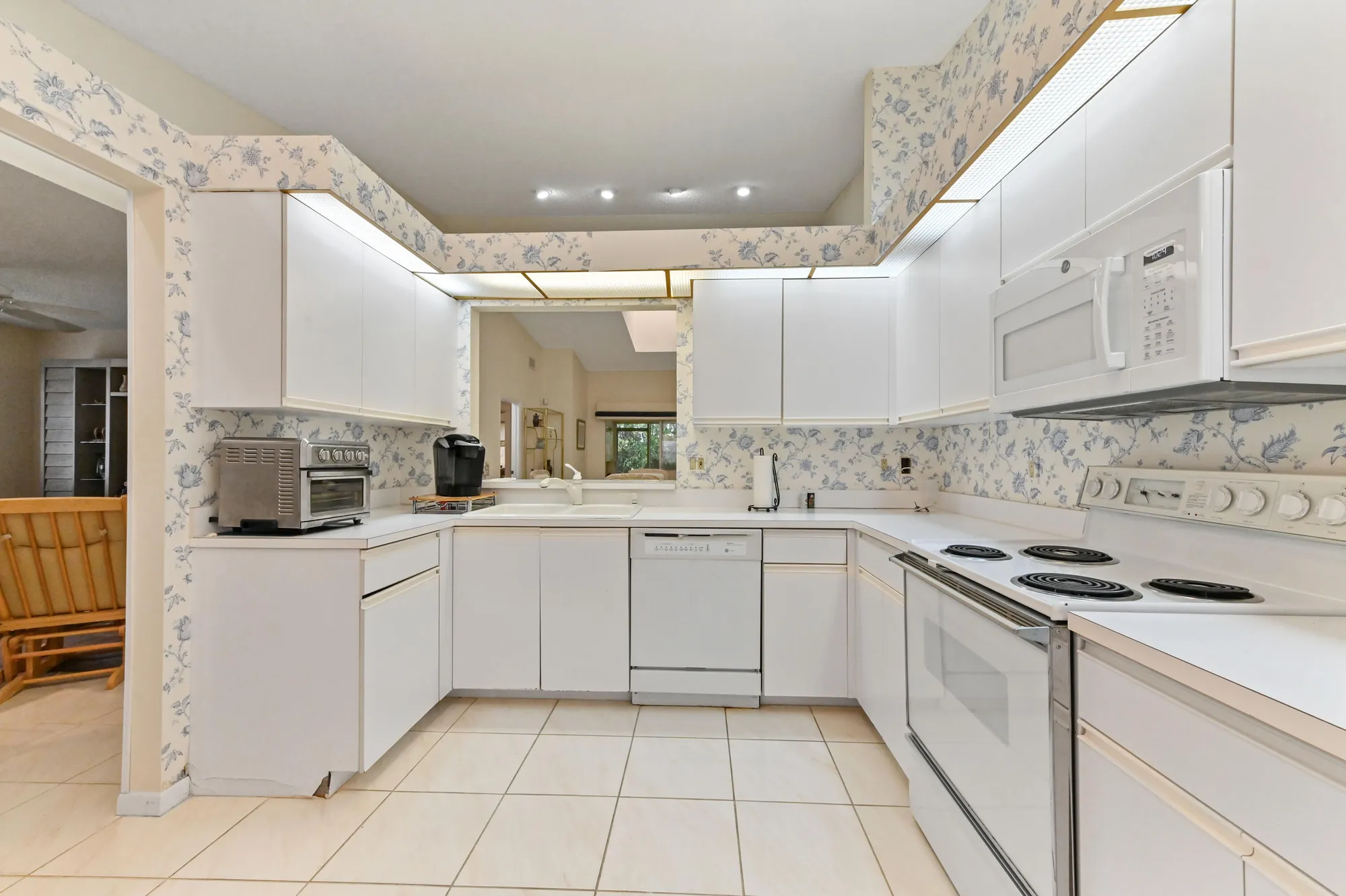 Property Slideshow image 8 of 75 | 6040 waldwick cir, Delray Beach, FL, 33484