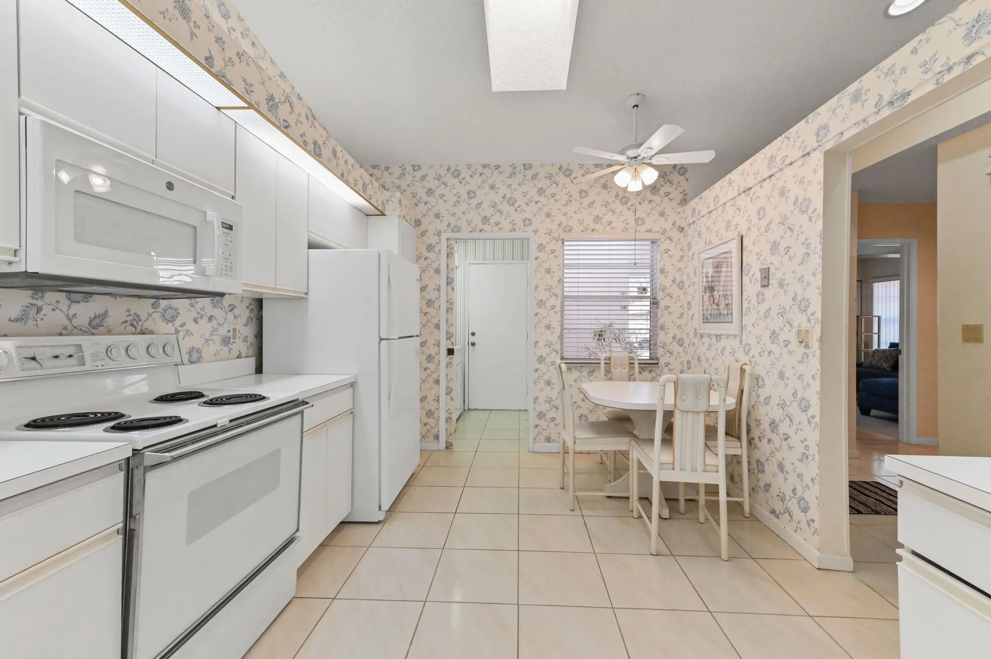 Property Slideshow image 9 of 75 | 6040 waldwick cir, Delray Beach, FL, 33484