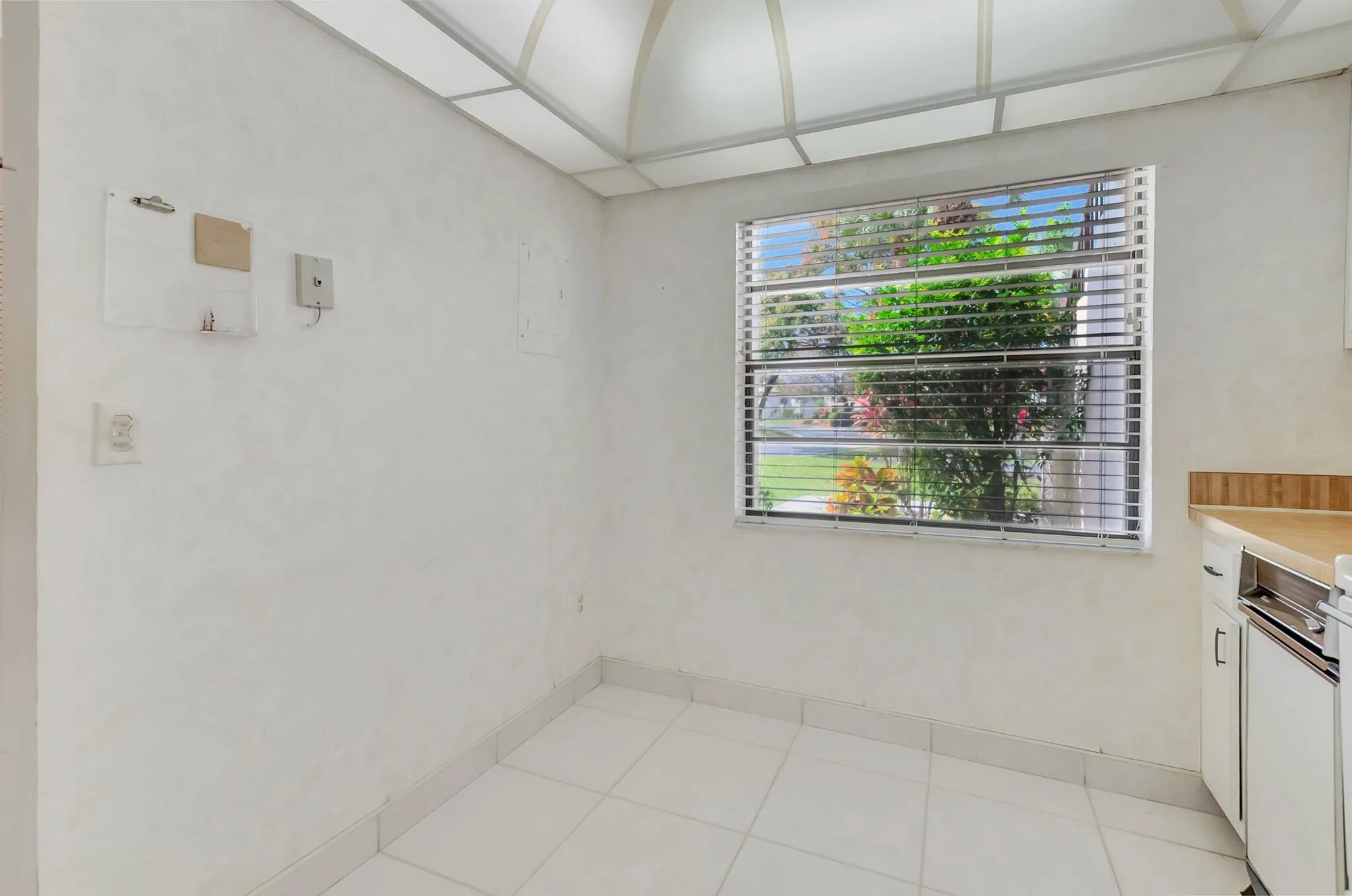 Property Slideshow image 12 of 34 | 7956 eastlake dr unit e 16-e, Boca Raton, FL, 33433