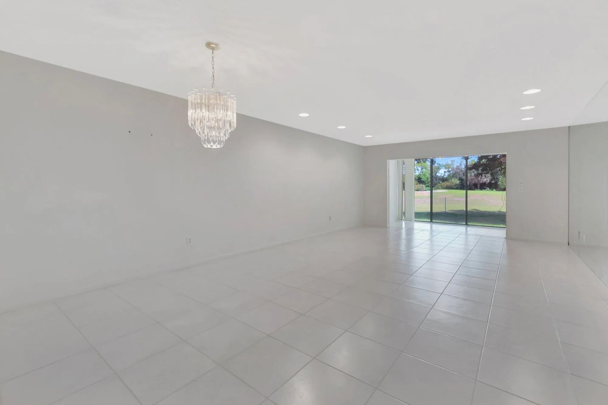 Property Slideshow image 4 of 34 | 7956 eastlake dr unit e 16-e, Boca Raton, FL, 33433