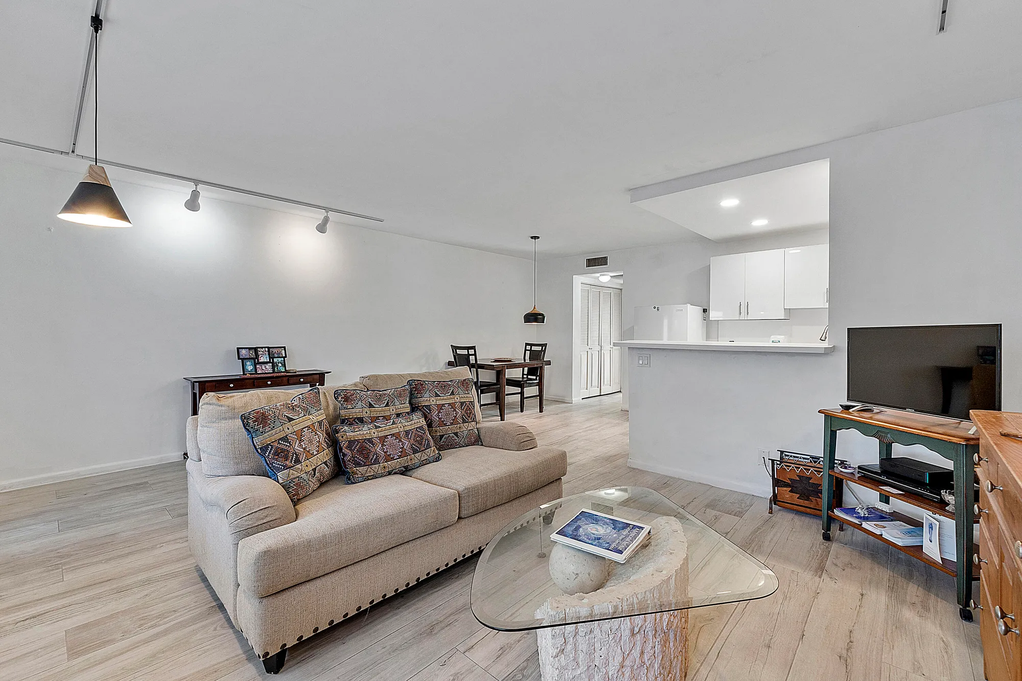 Property Slideshow image 2 of 14 | 1012 newport g # 1012, Deerfield Beach, FL, 33442