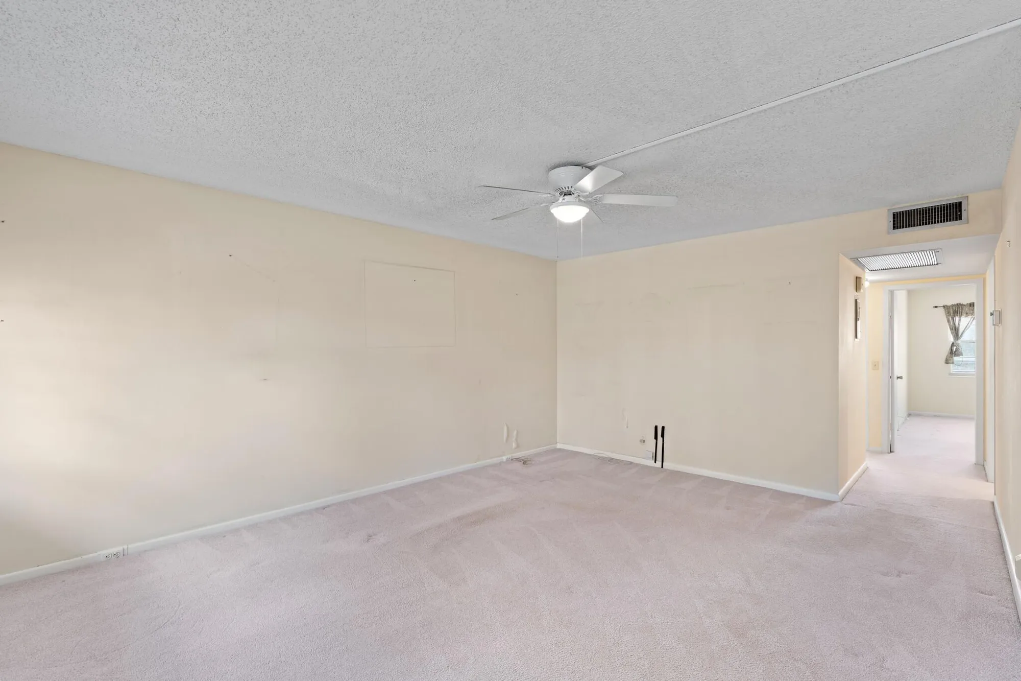 Property Slideshow image 8 of 32 | 2023 guildford b b, Boca Raton, FL, 33434