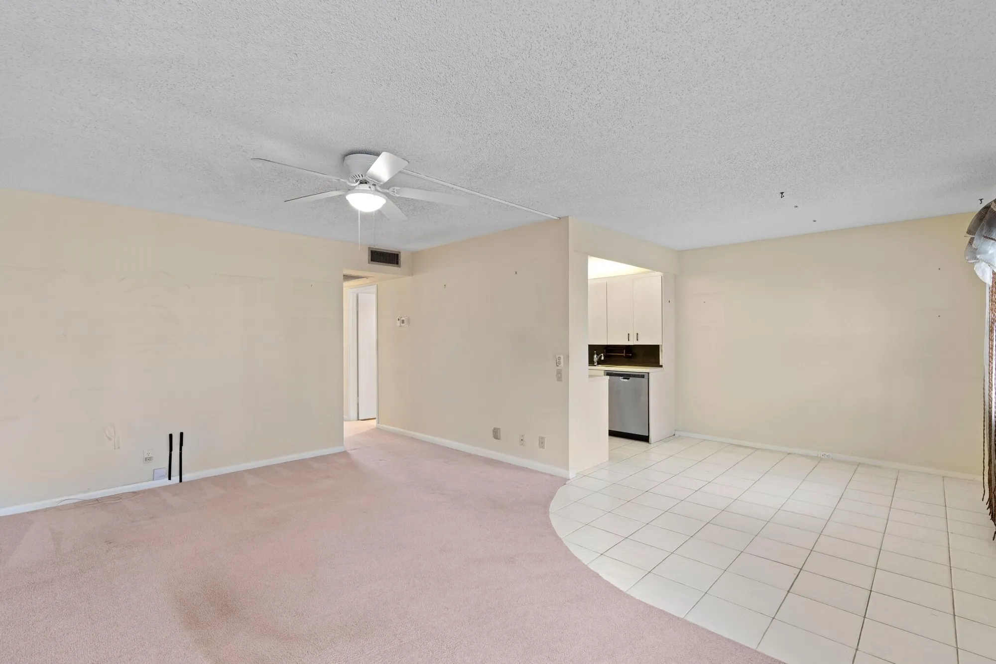 Property Slideshow image 10 of 32 | 2023 guildford b b, Boca Raton, FL, 33434