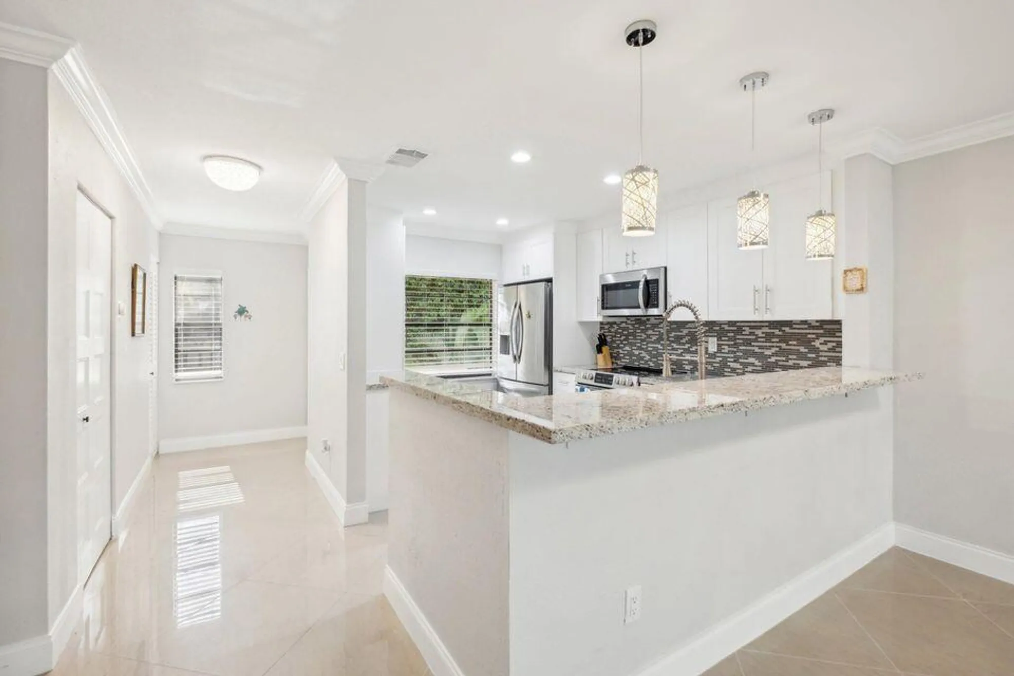 Property Slideshow image 8 of 38 | 21662 arriba real apt 44f, Boca Raton, FL, 33433