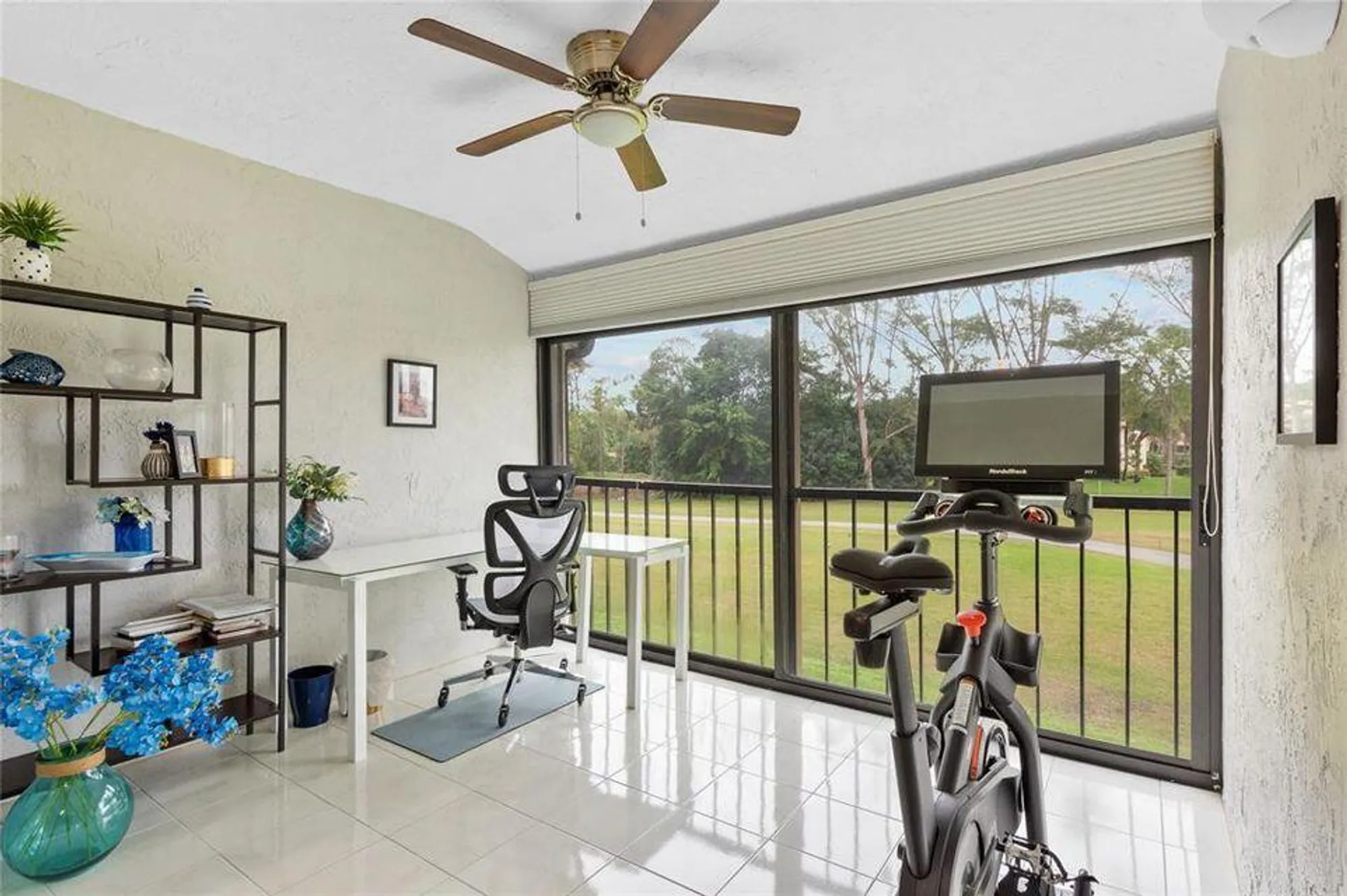 Property Slideshow image 14 of 38 | 21662 arriba real apt 44f, Boca Raton, FL, 33433