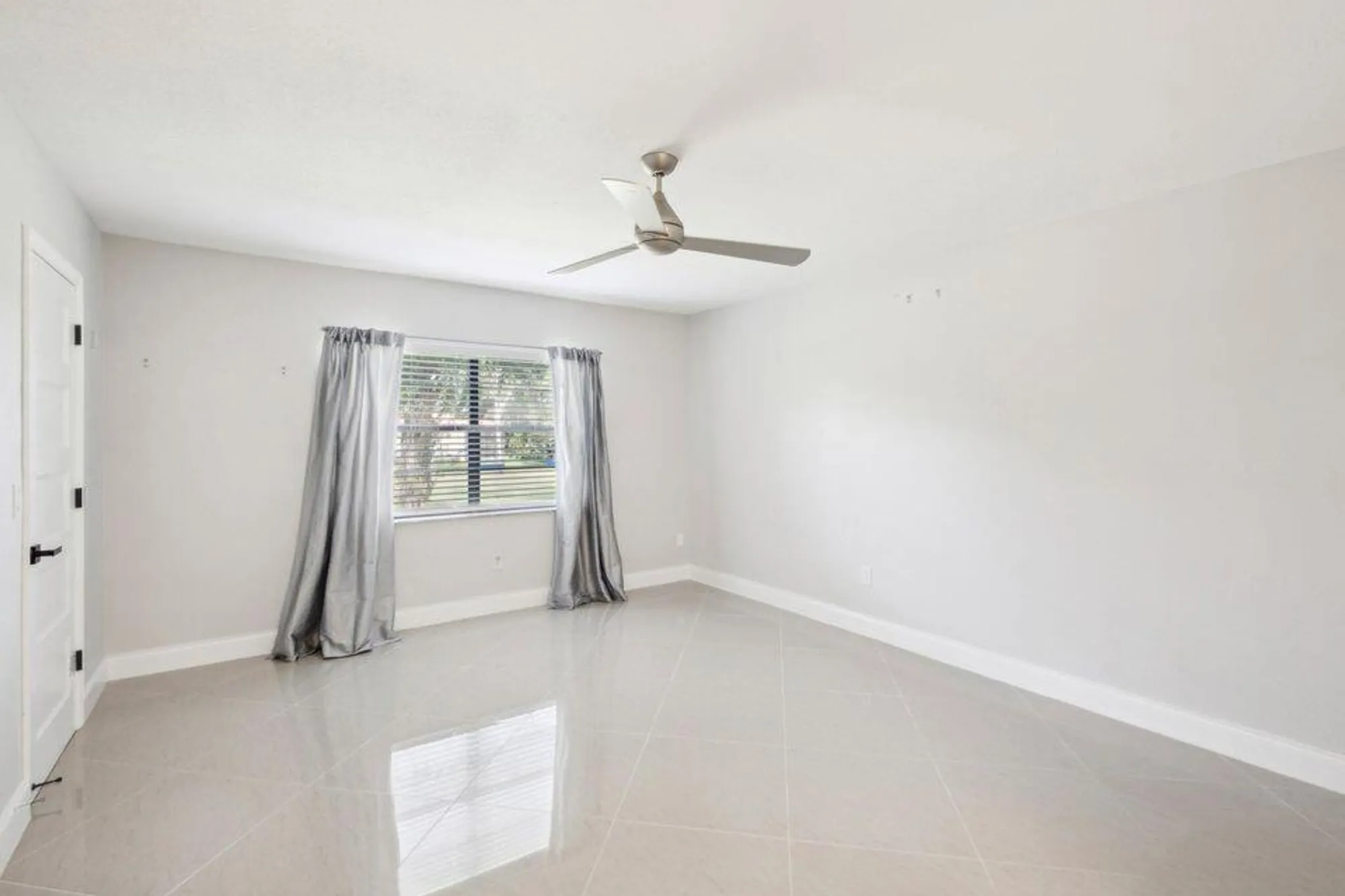 Property Slideshow image 22 of 38 | 21662 arriba real apt 44f, Boca Raton, FL, 33433