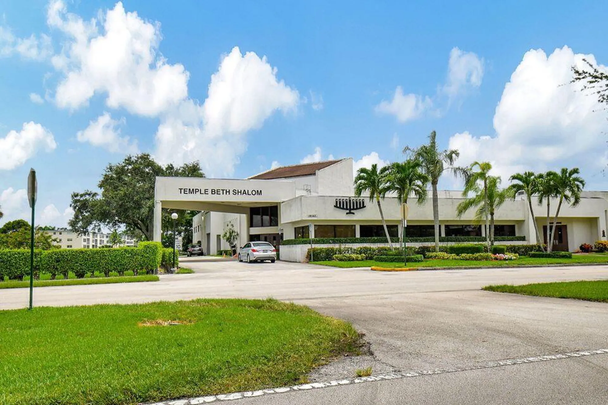 Property Slideshow image 24 of 32 | 2023 guildford b b, Boca Raton, FL, 33434