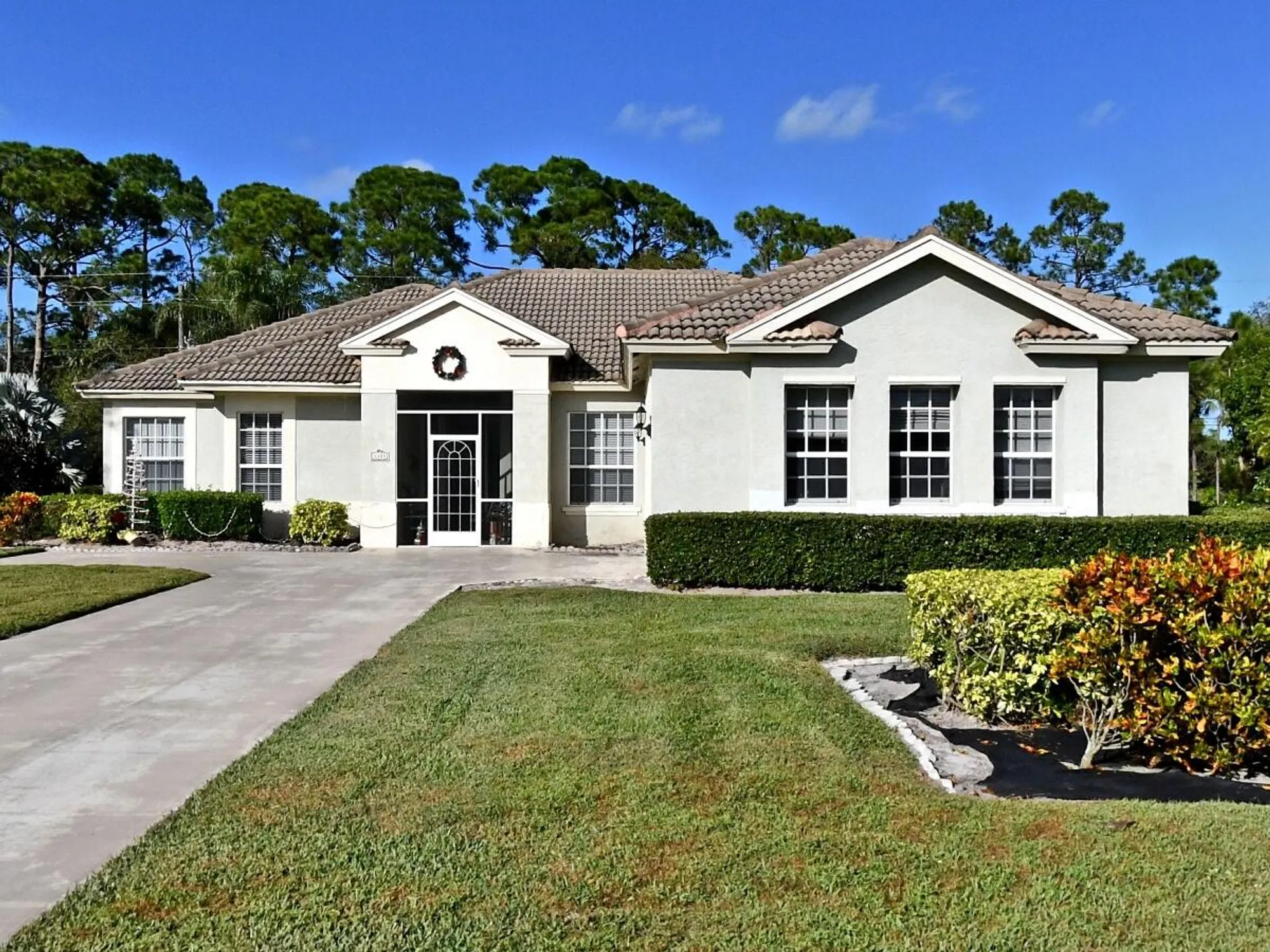 Property Slideshow image 1 of 18 | 3305 bent pine dr, Fort Pierce, FL, 34951