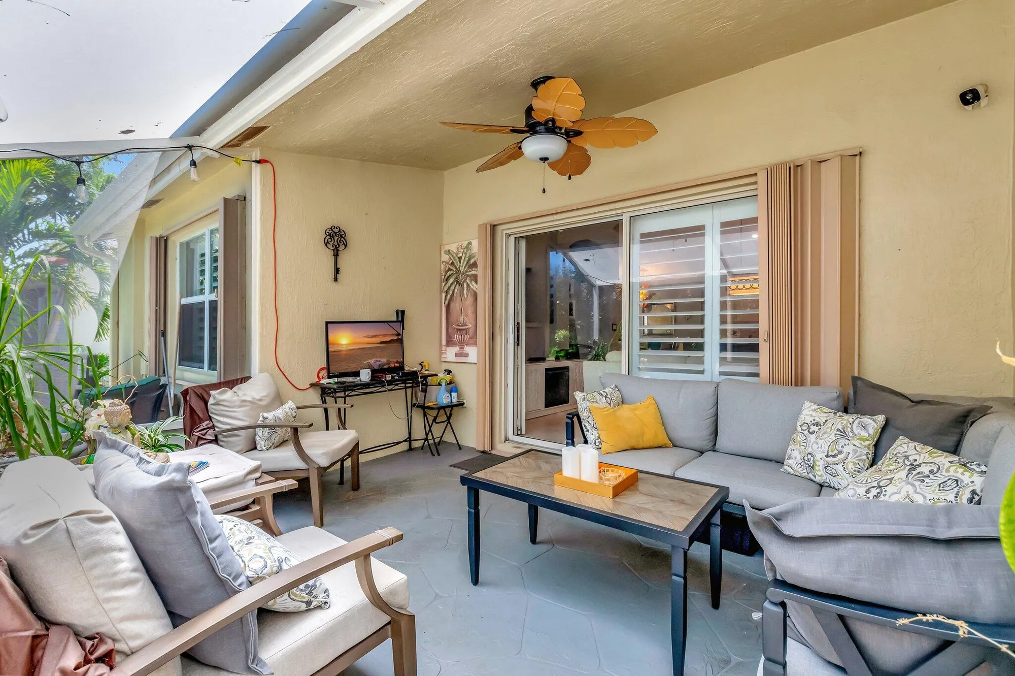 Property Slideshow image 32 of 68 | 15432 rosaire ln, Delray Beach, FL, 33484