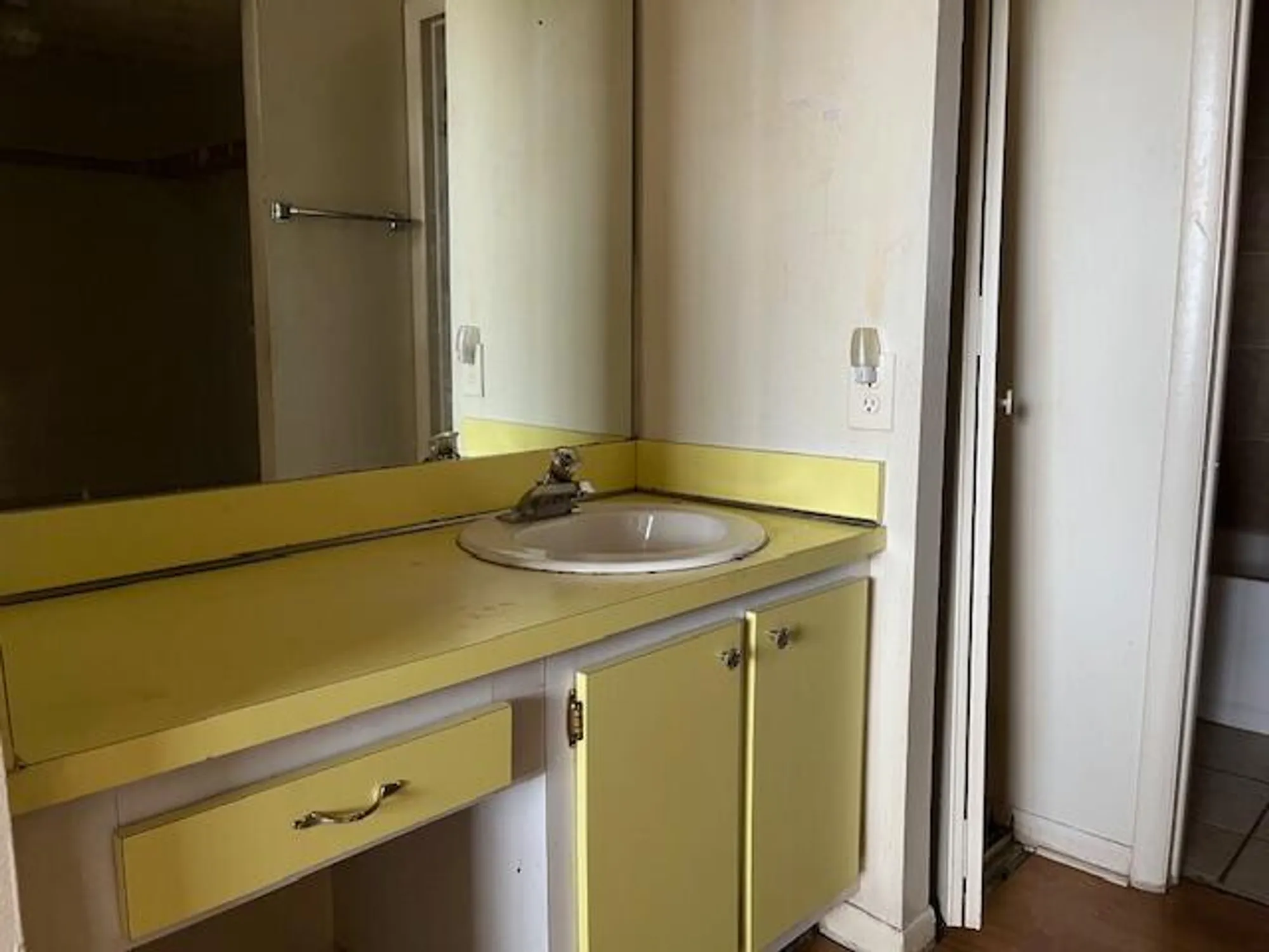 Property Slideshow image 10 of 14 | 9081 lime bay blvd 209, Tamarac, FL, 33321